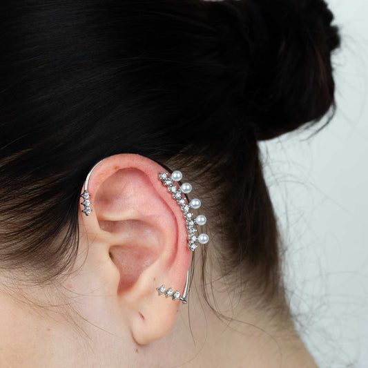 Cercel ear cuff cu perle fine și ștrasuri - Argintiu stelar