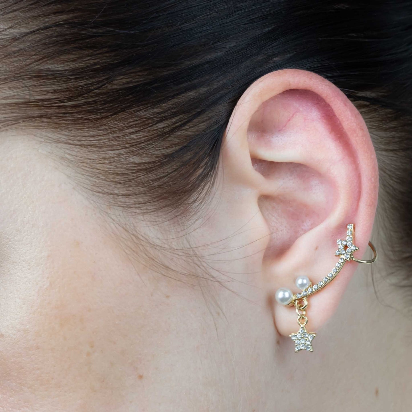 Cercel ear cuff cu ștrasuri și perle delicate, set 2 buc - Auriu stelar