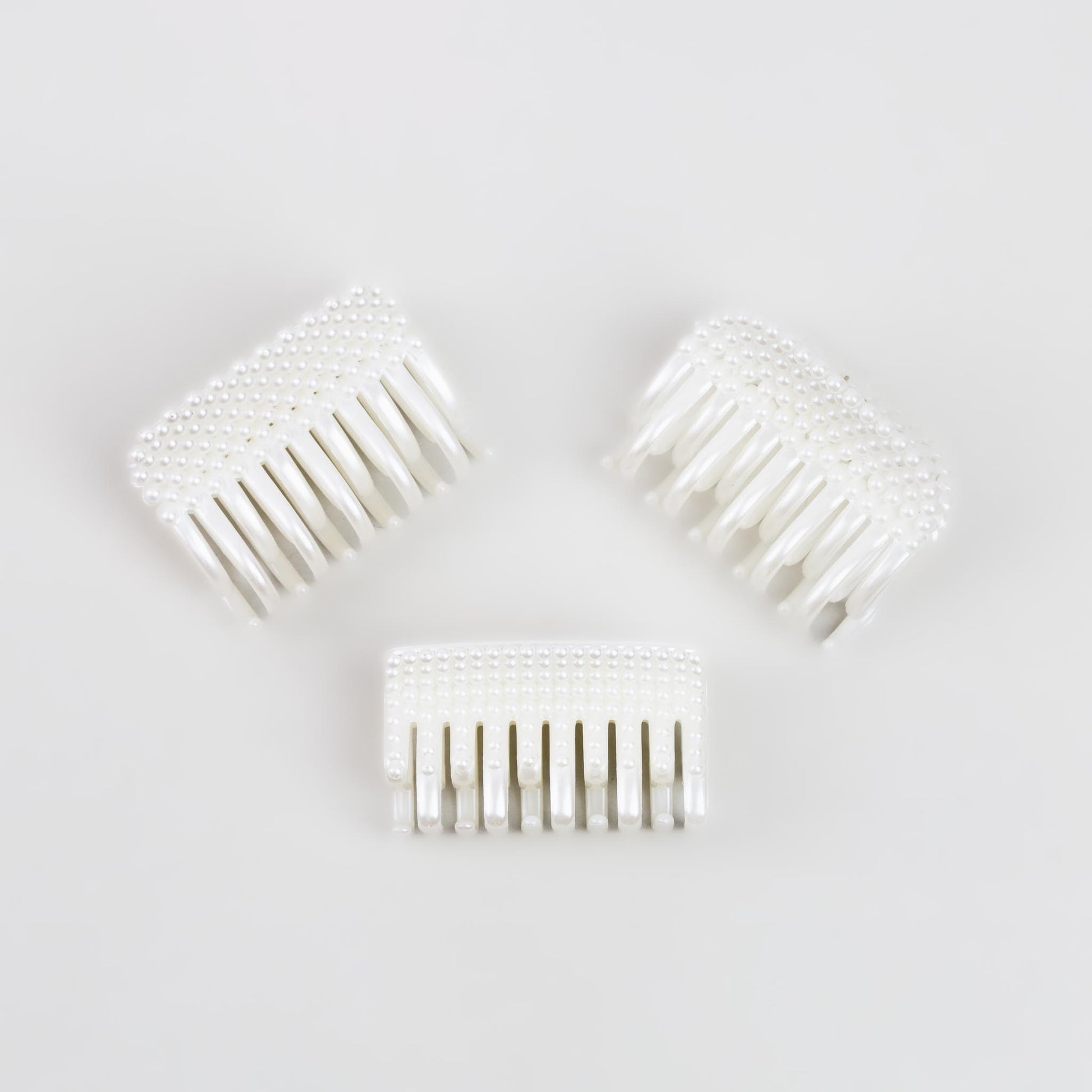 Clame de păr medii cu perle, forme geometrice, set 3 buc - Alb