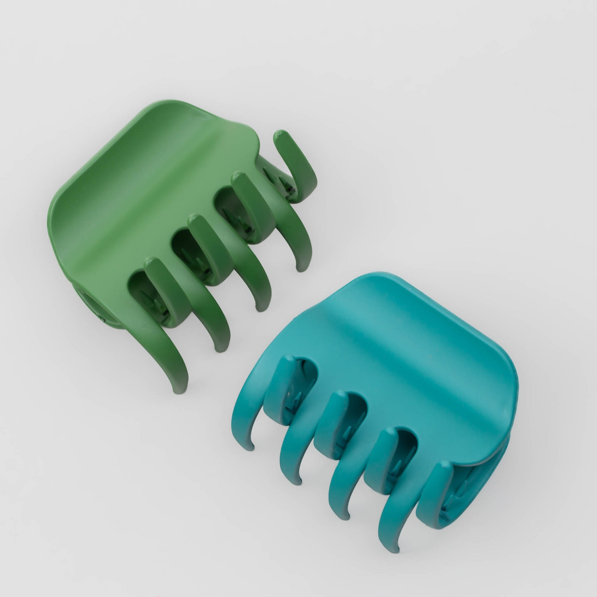 Clame de păr medii cu prindere largă și textură mată de silicon, set 2 buc - Verde Mix