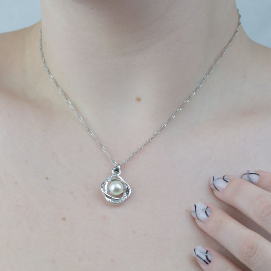 Colier argintiu cu pandantiv perlă și ștrasuri - Atom