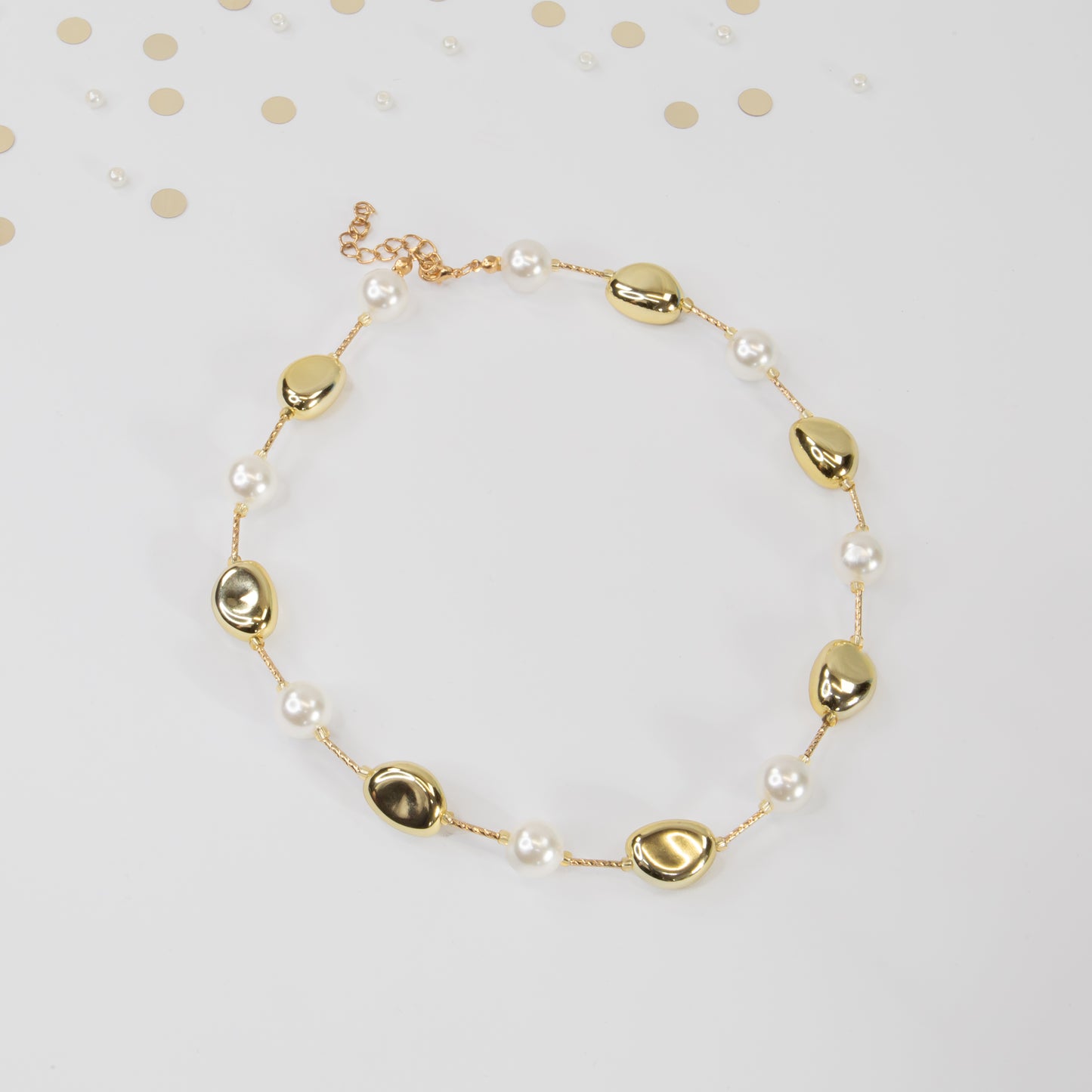 Colier cu elemente diferite și cu perle - Gold Infinite Harmony