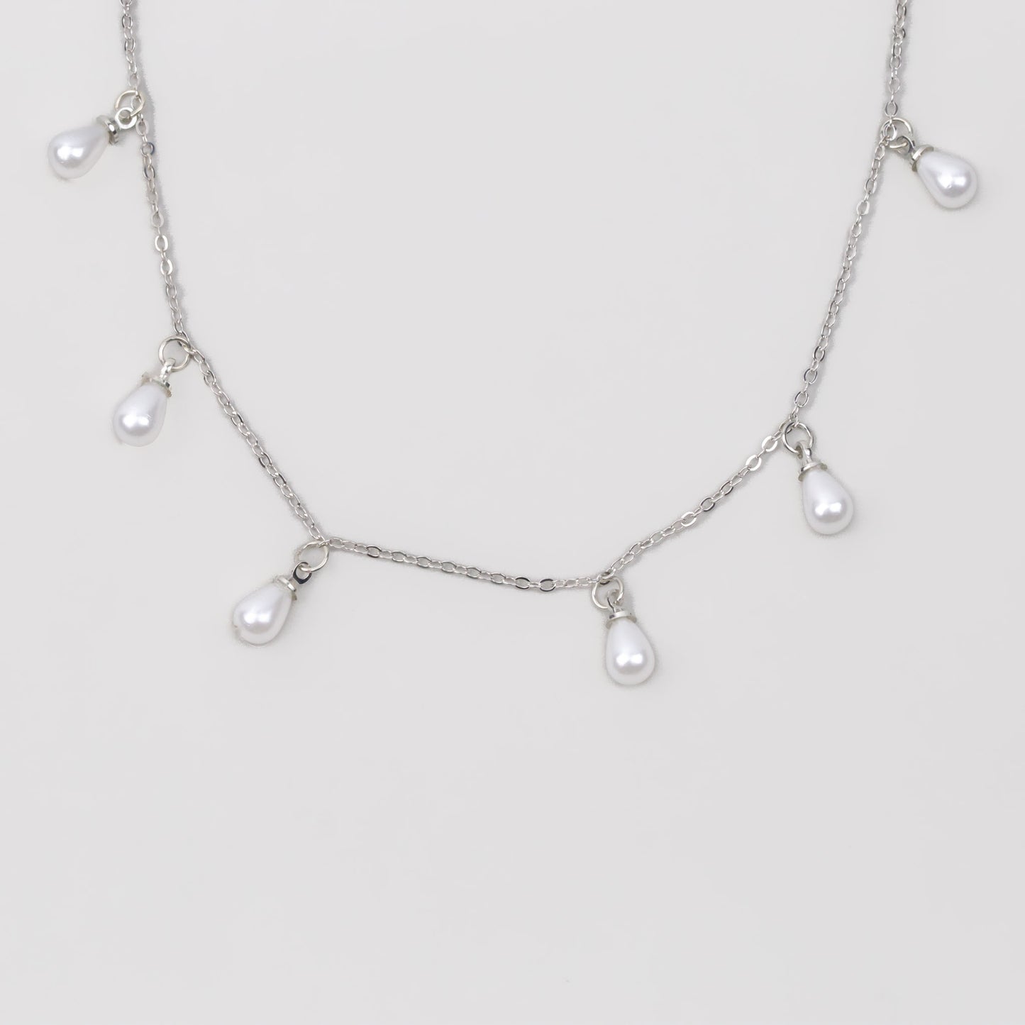 Colier cu lănțișor și perle - Argintiu
