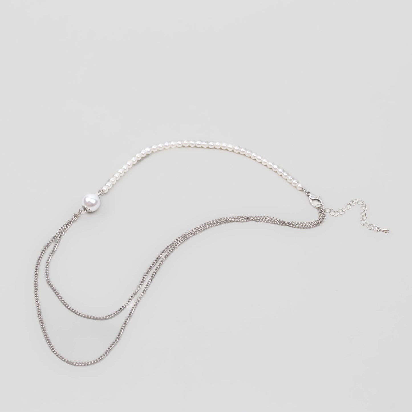 Colier cu lanțuri și perle - Argintiu