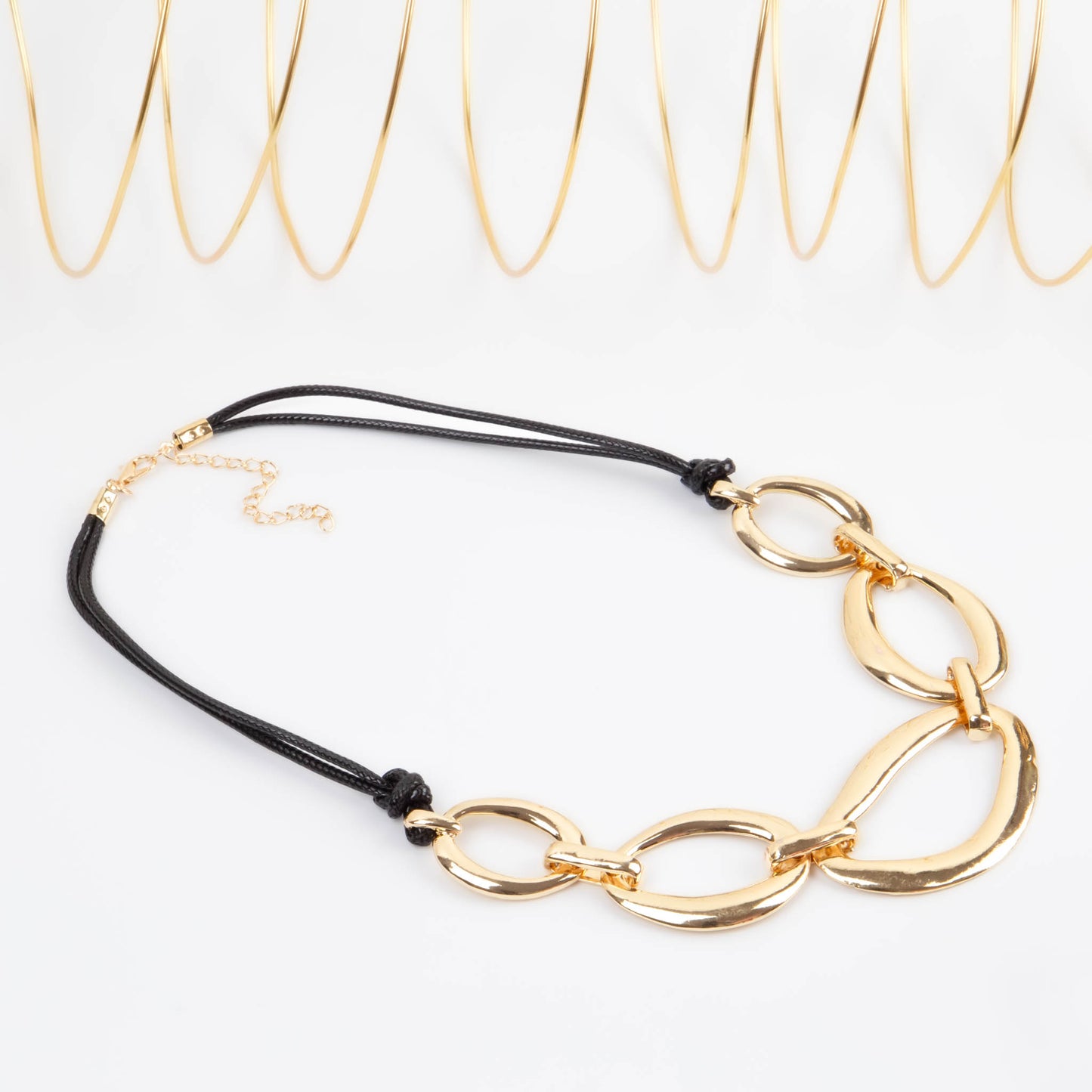 Colier cu ovaluri metalice - Negru Auriu
