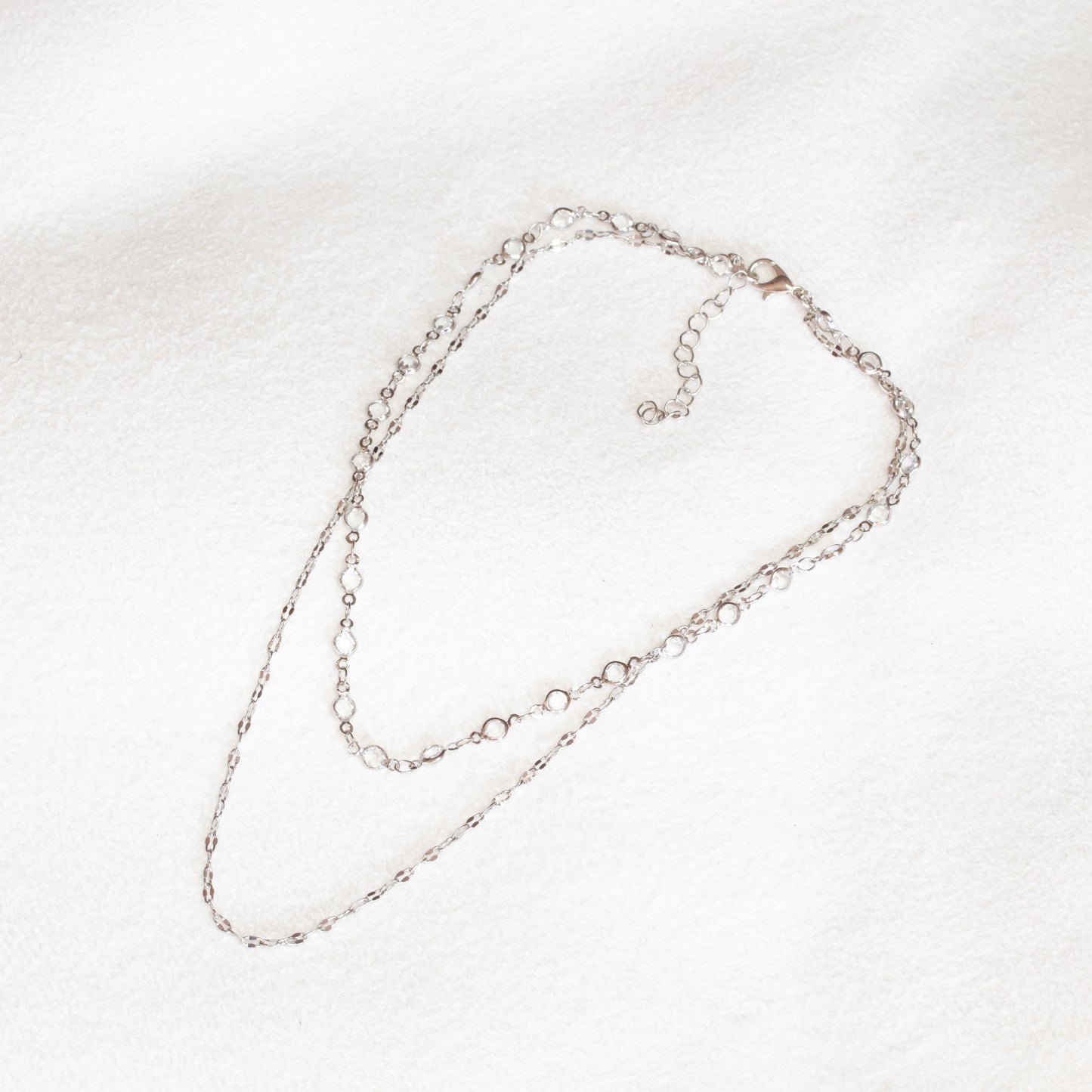 Colier dublu la baza gâtului cu lanțuri și pietre mici - Argintiu