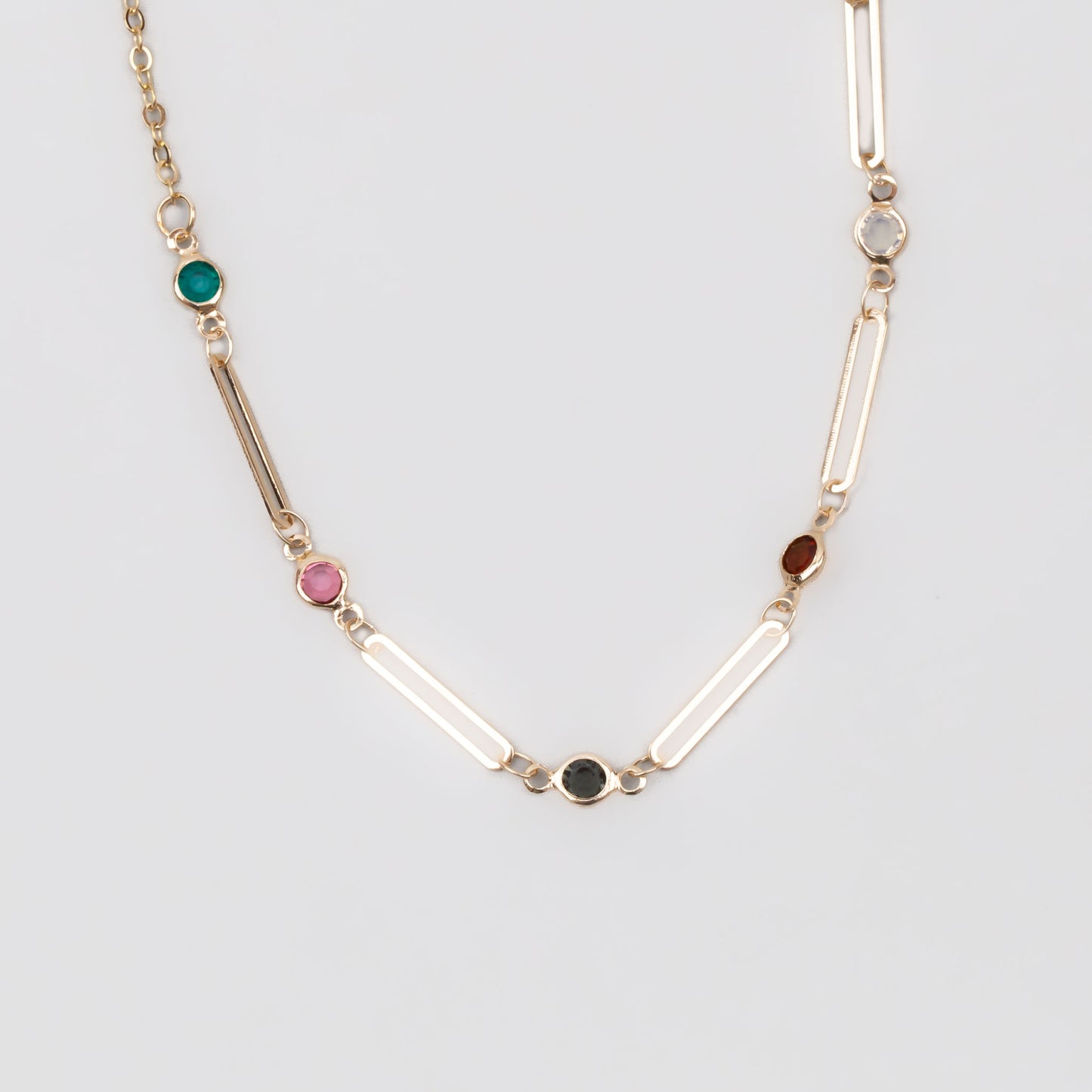 Colier la baza gâtului cu lănțișor și pietre colorate - Auriu