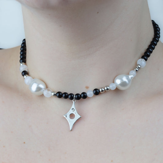 Colier la baza gâtului cu mărgele, perle și pandantiv stea - Negru, Alb