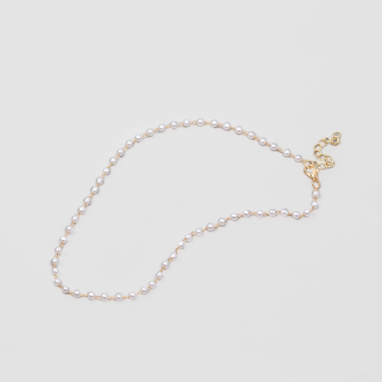 Colier la baza gâtului cu perle mici pe lanț - Auriu