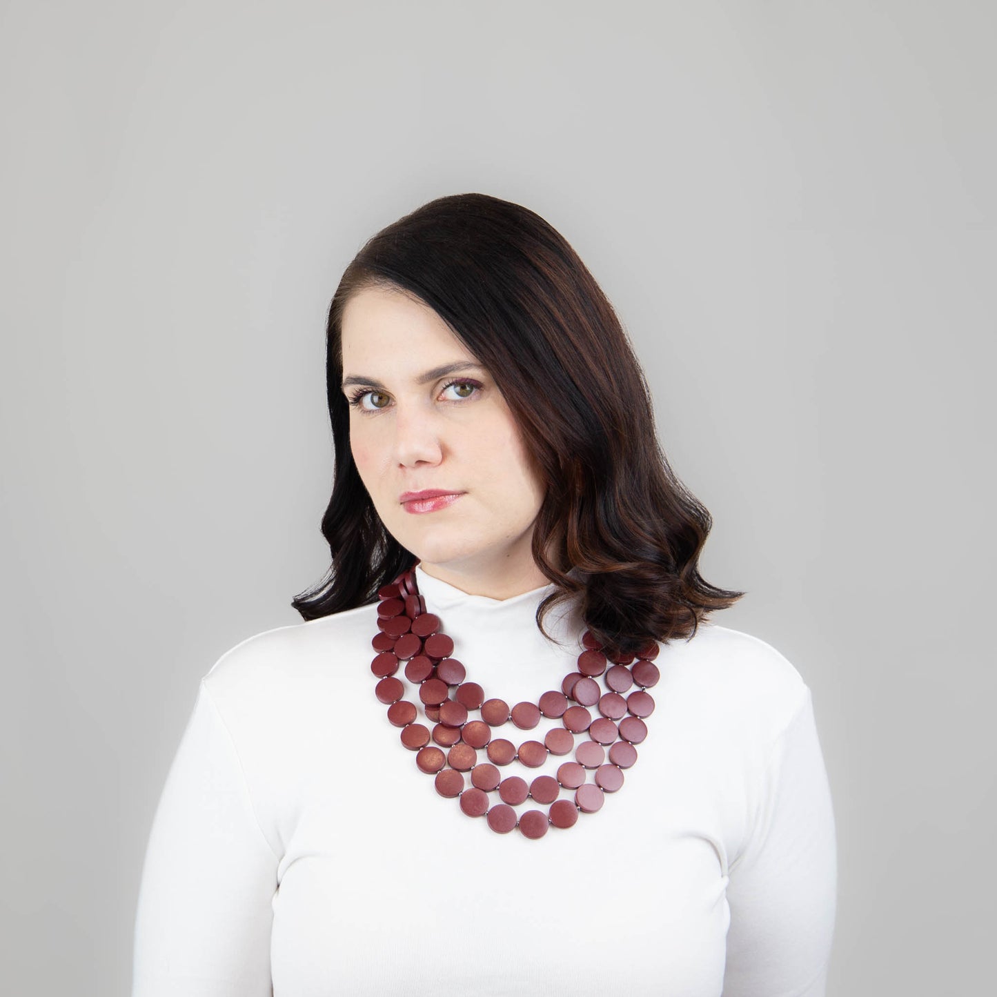 Colier multiplu din lemn cu forme de bănuț - Bordo