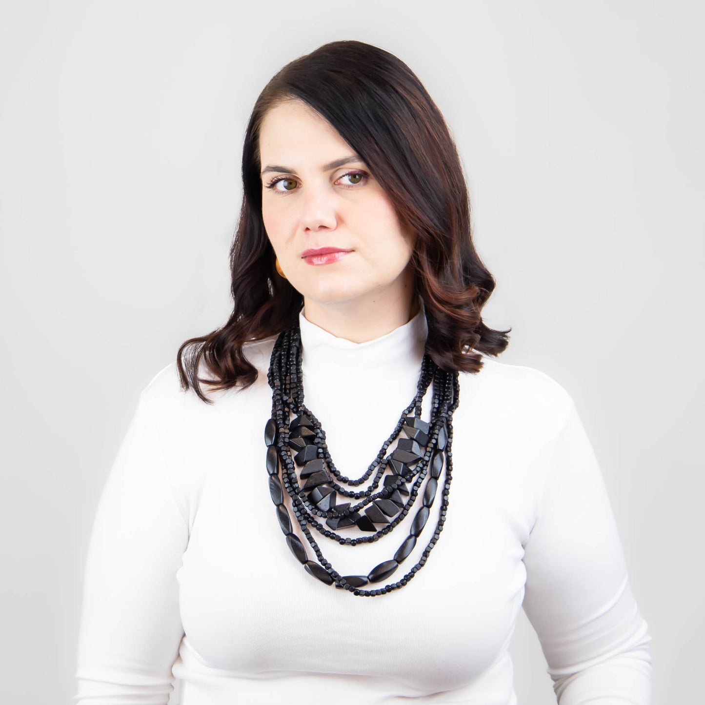 Colier multiplu din lemn cu secțiuni geometrice - Negru