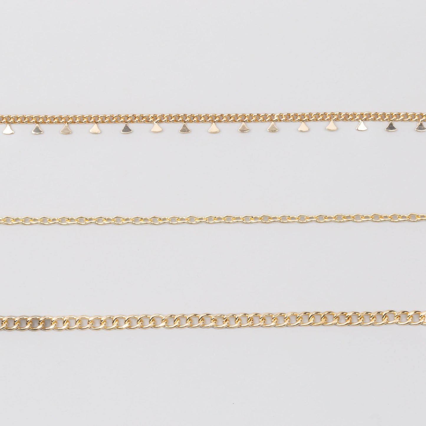 Coliere la baza gâtului cu lanț și elemente geometrice, set 3 buc - Auriu