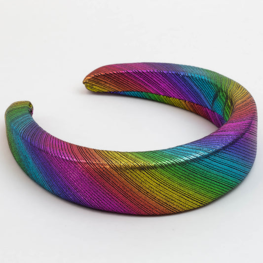 Cordelută de păr lată tip halo cu burete gros și material satinat strălucitor - Multicolor