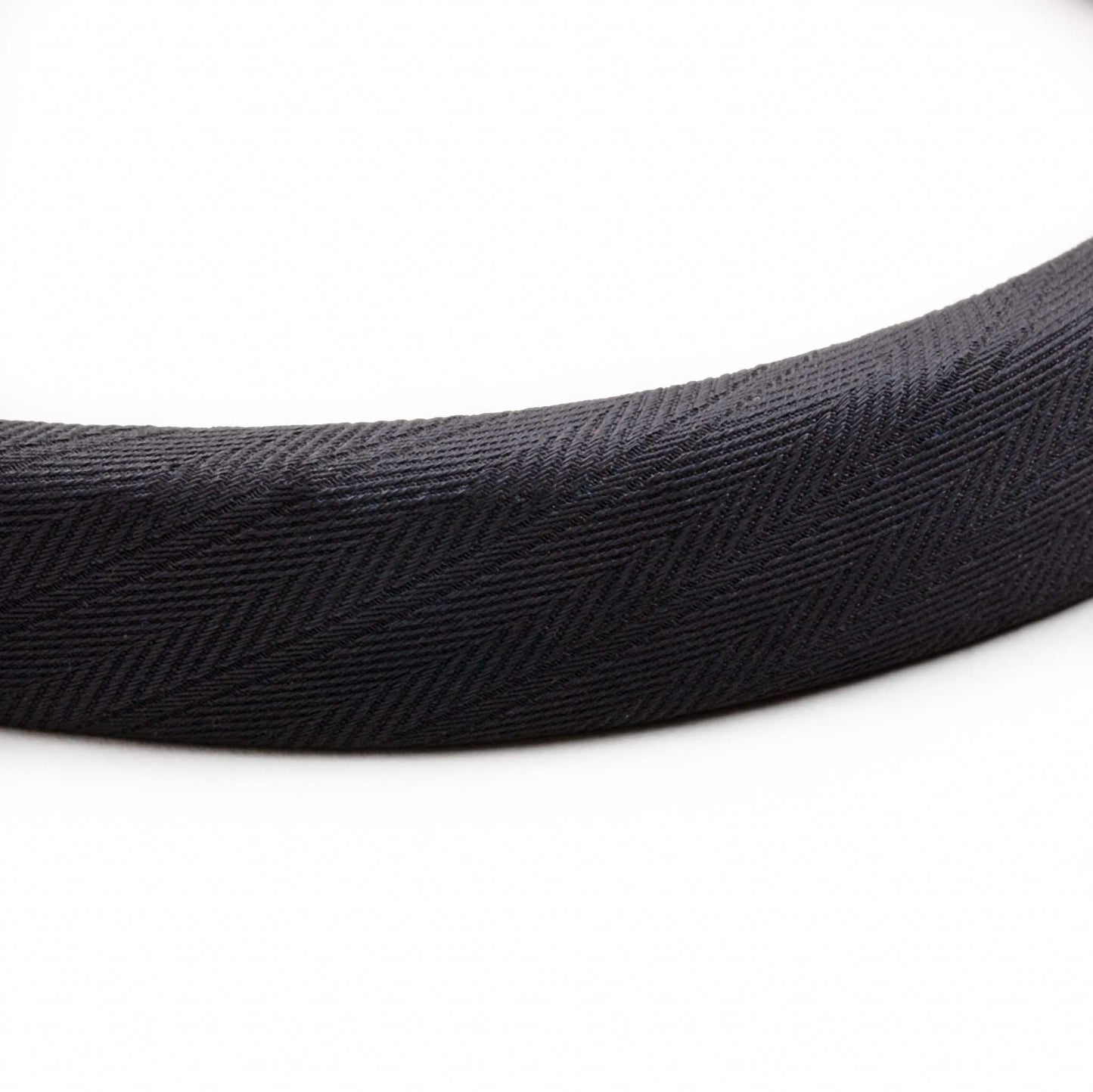 Cordeluță de păr subțire cu burete moale și textură satinată - Negru