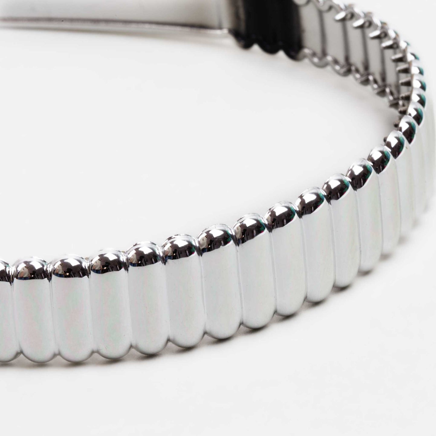 Cordeluță de păr subțire cu striații simetrice și textură lucioasă - Argintiu