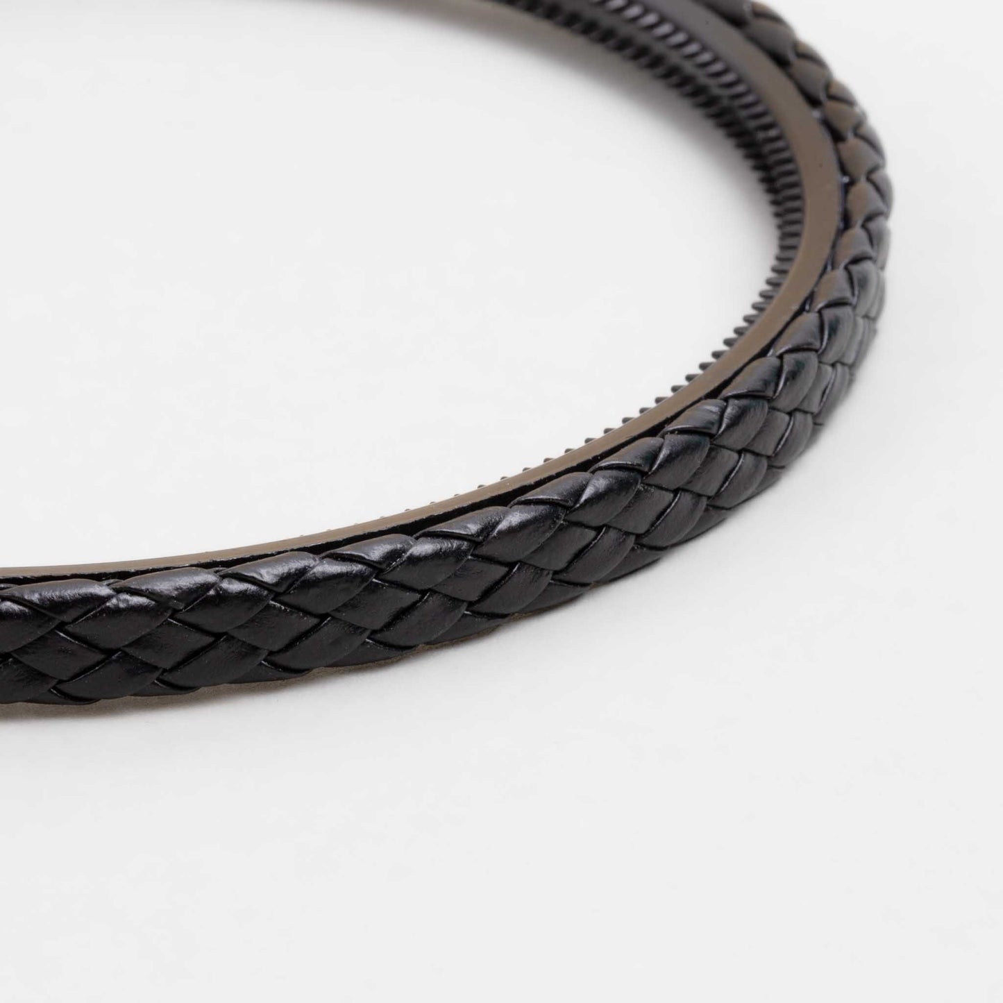 Cordeluță de păr subțire cu textură împletită din piele ecologică - Negru