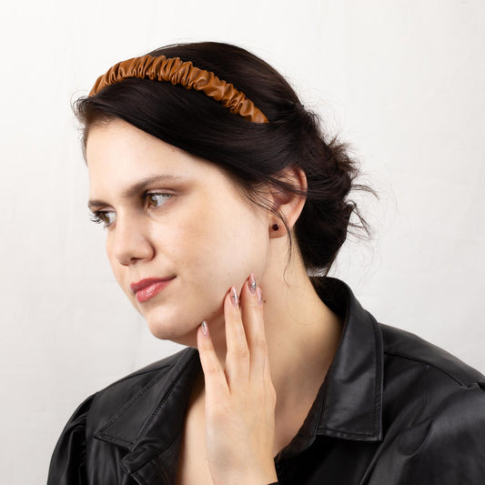Cordeluță de păr subțire cu textură încrețită din piele ecologică - Caramel