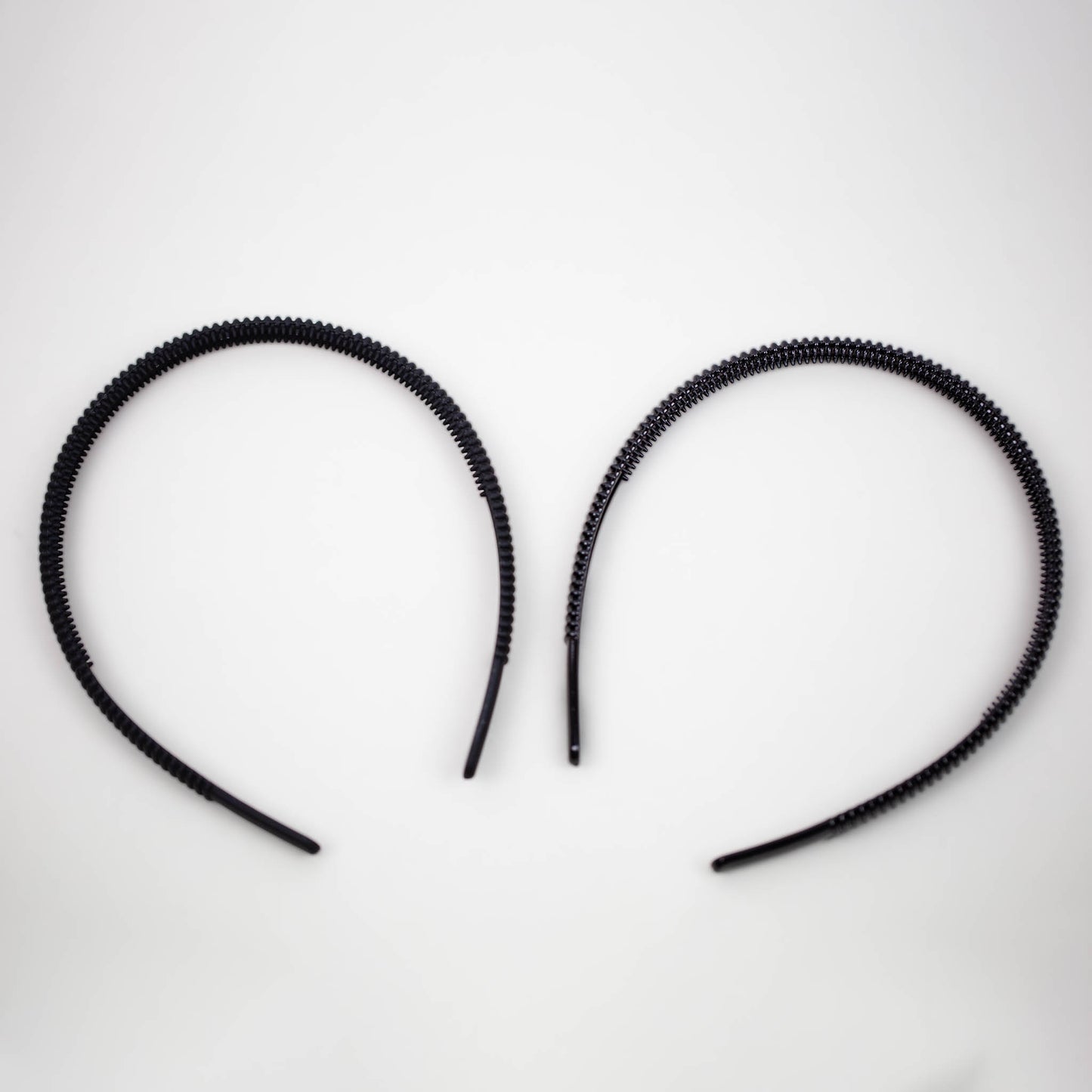 Cordeluțe de păr subțiri cu striații, texturi mixte, set 2 buc - Negru