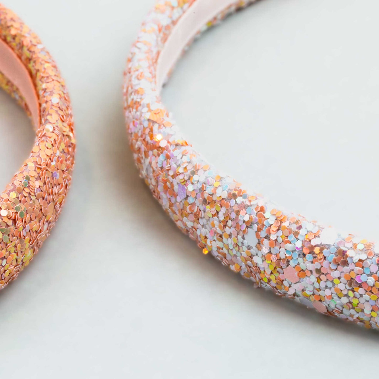 Cordeluțe de păr subțiri cu textură granulată cu sclipici, set 2 buc - Bej, Champagne