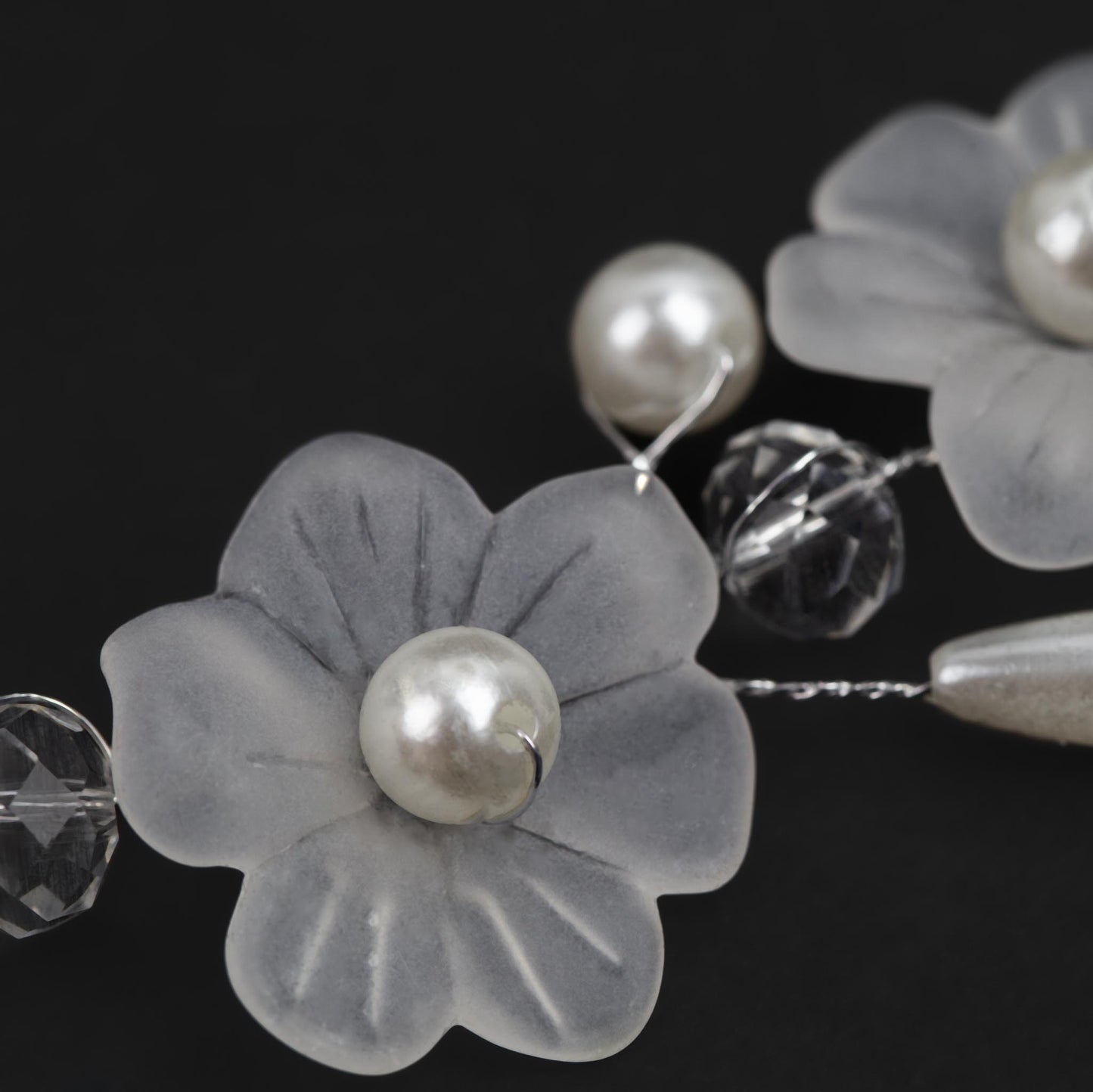 Diademă elegantă maleabilă cu pietre, perle, flori - Argintiu