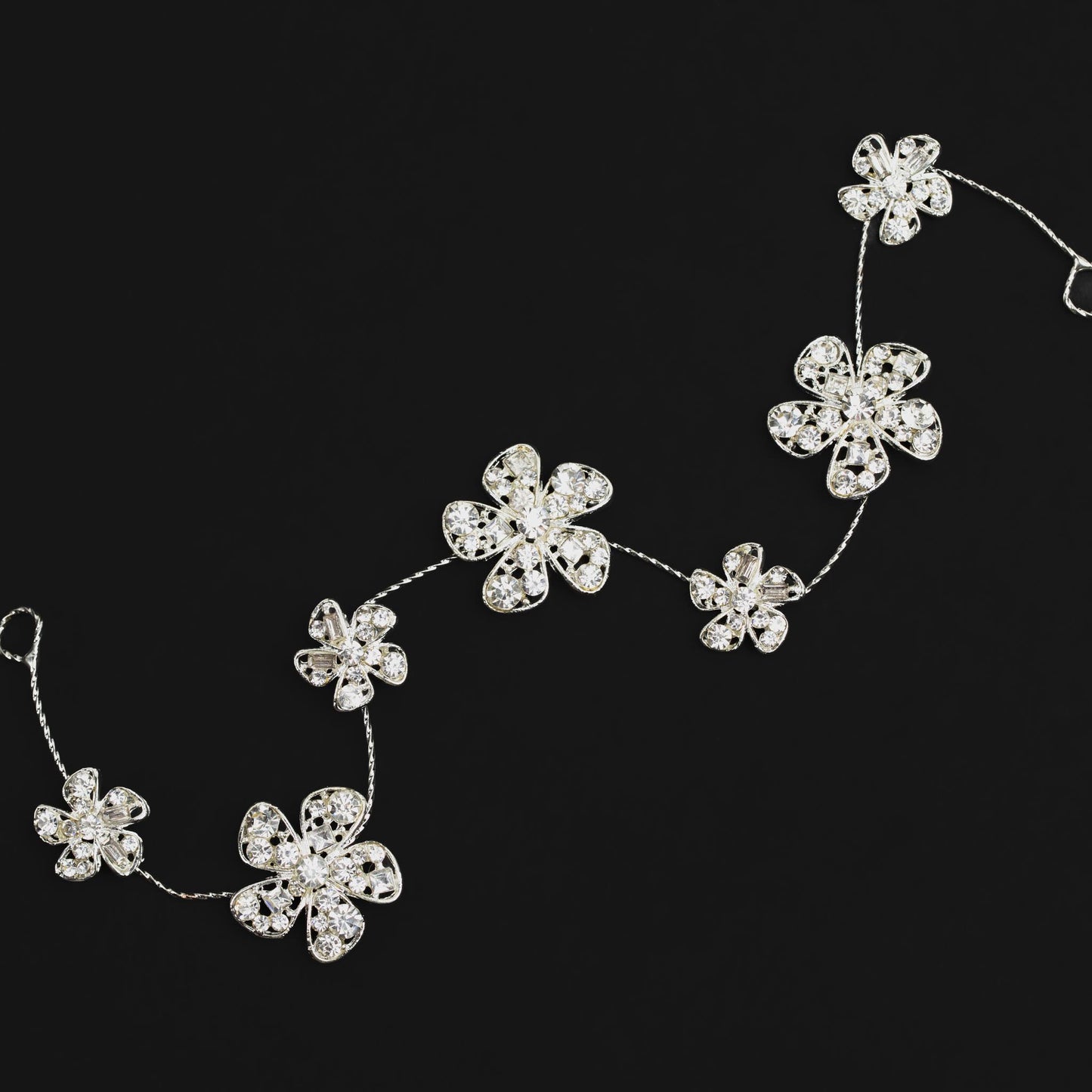 Diademă elegantă maleabilă cu strasuri, pietre, flori - Argintiu
