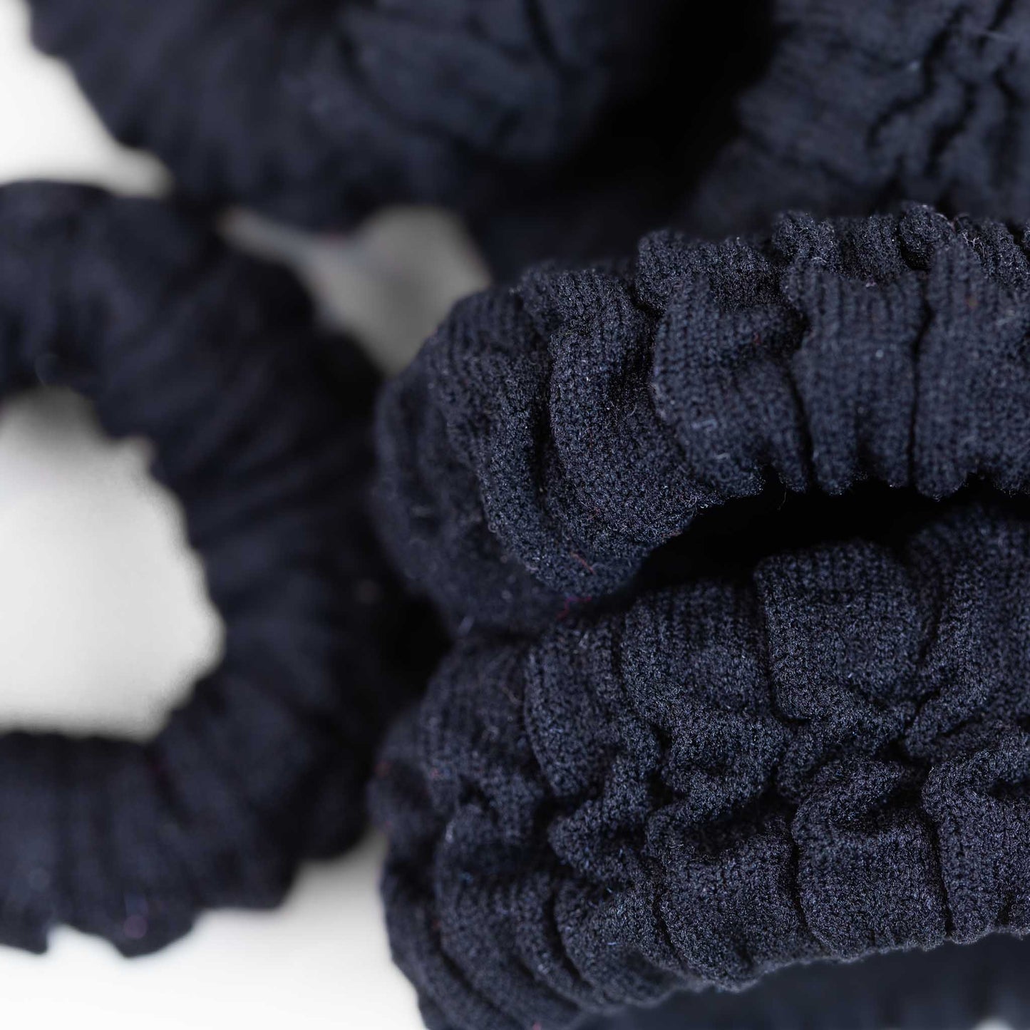 Elastice de păr rezistente cu textură încrețită, grosime 1,5 cm, set 6 buc - Negru