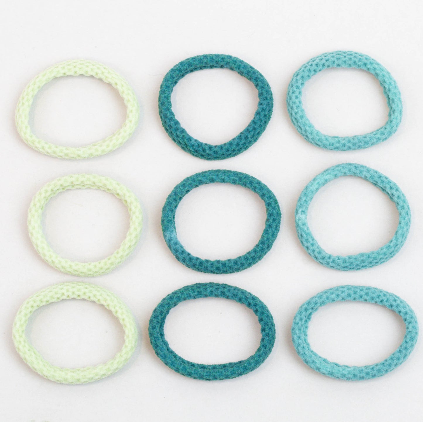 Elastice de păr simple cu textură împletită, grosime 0,7 cm, set 9 buc - Verde Mix