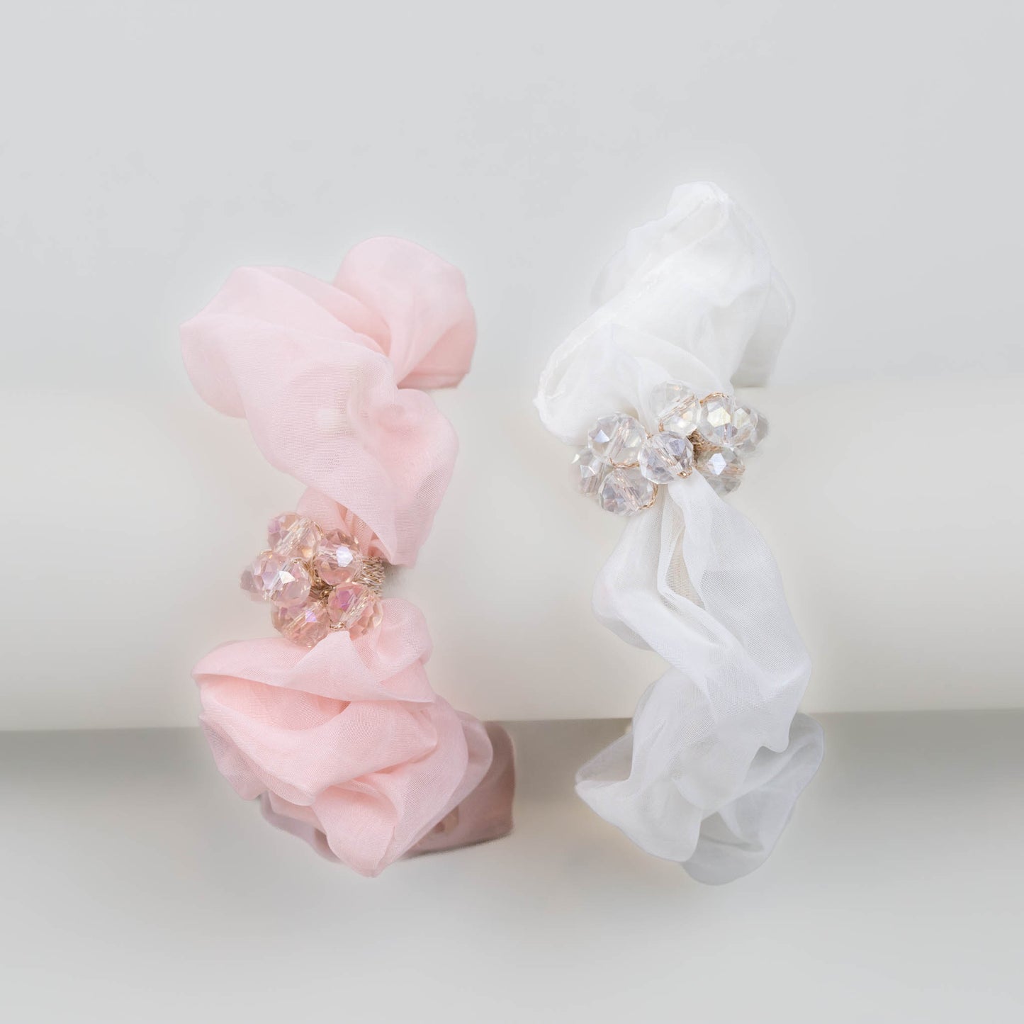 Elastice de păr tip scrunchie cu textură delicată și pietre, grosime 3 cm, set 2 buc - Angel Mix