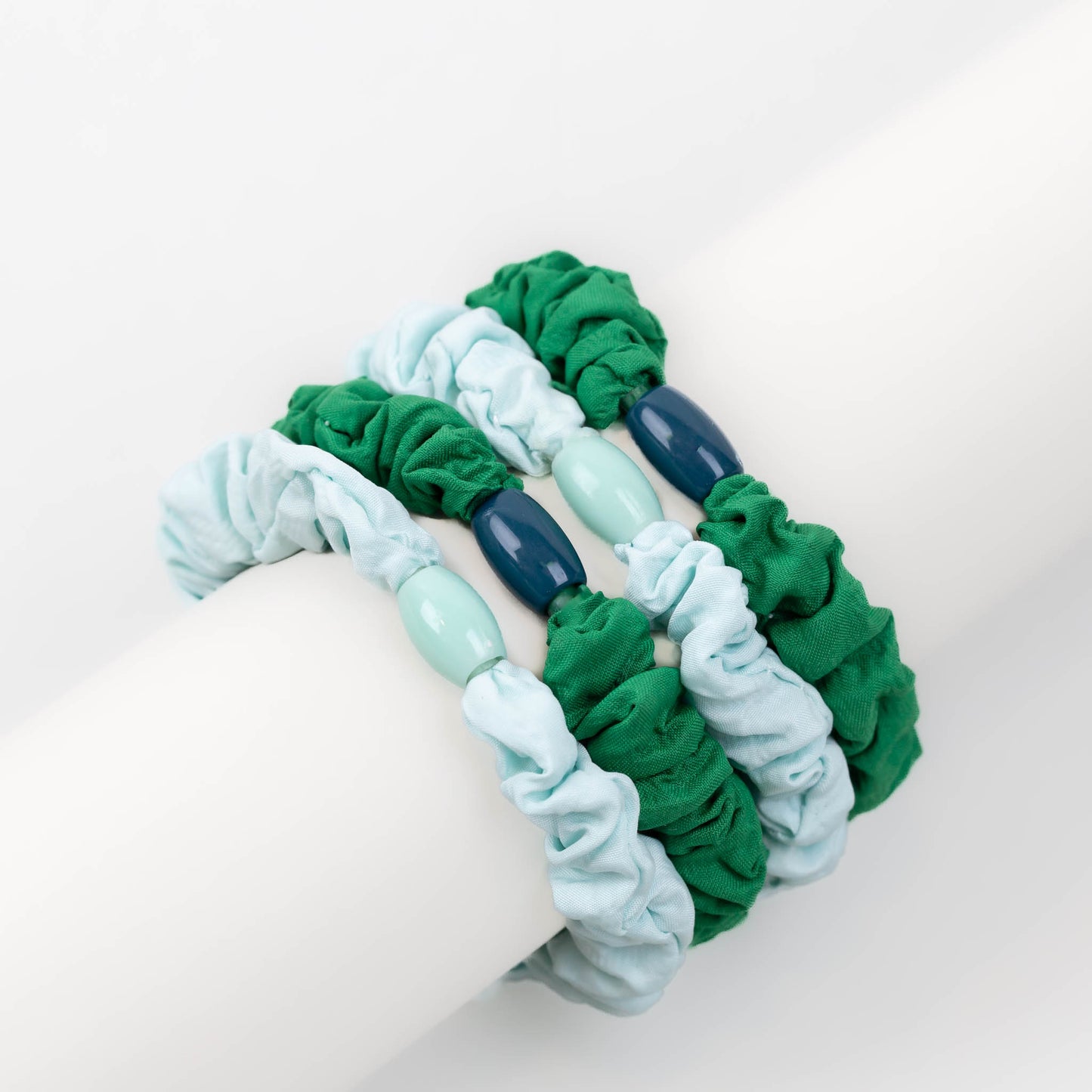 Elastice de păr tip scrunchie cu textură încrețită, grosime 1,5 cm, set 4 buc - Verde Mix