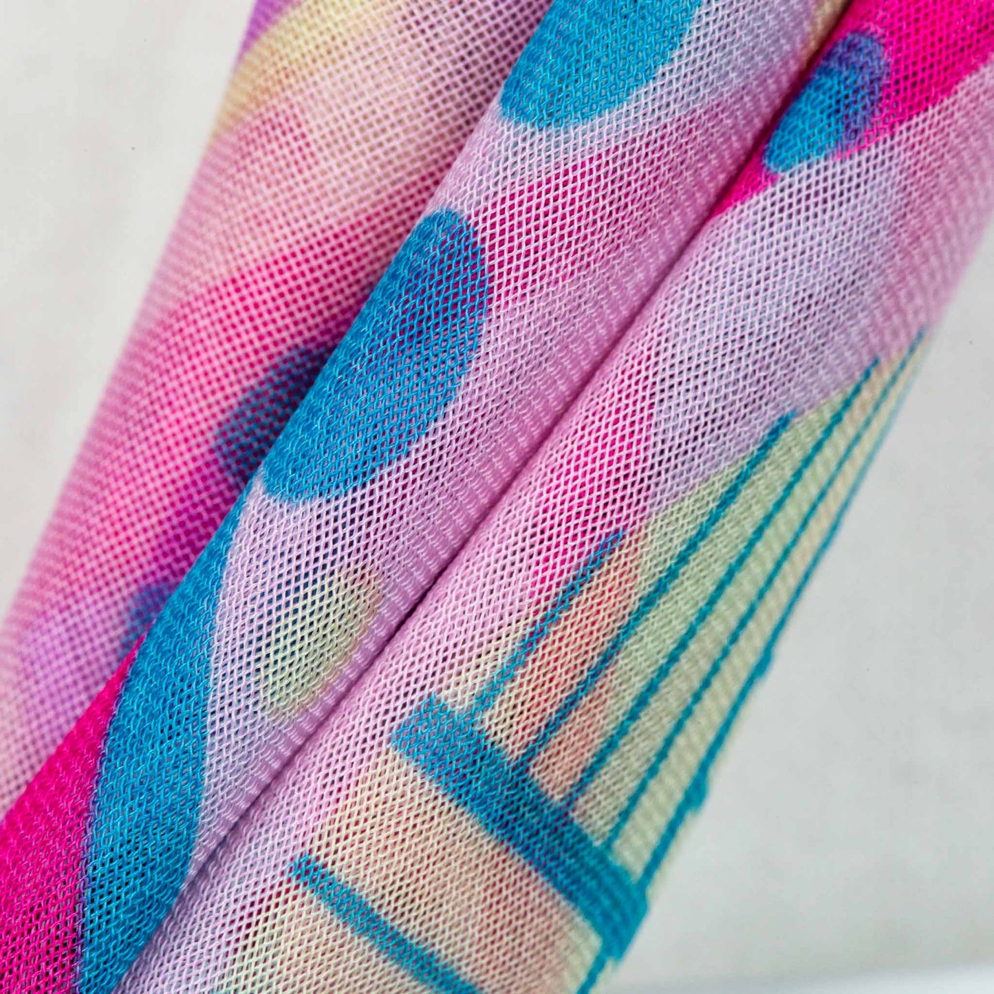 Eșarfă damă din mătase , imprimeu cu buline abstracte și dungi, 65 x 65 cm - Pink Vibes