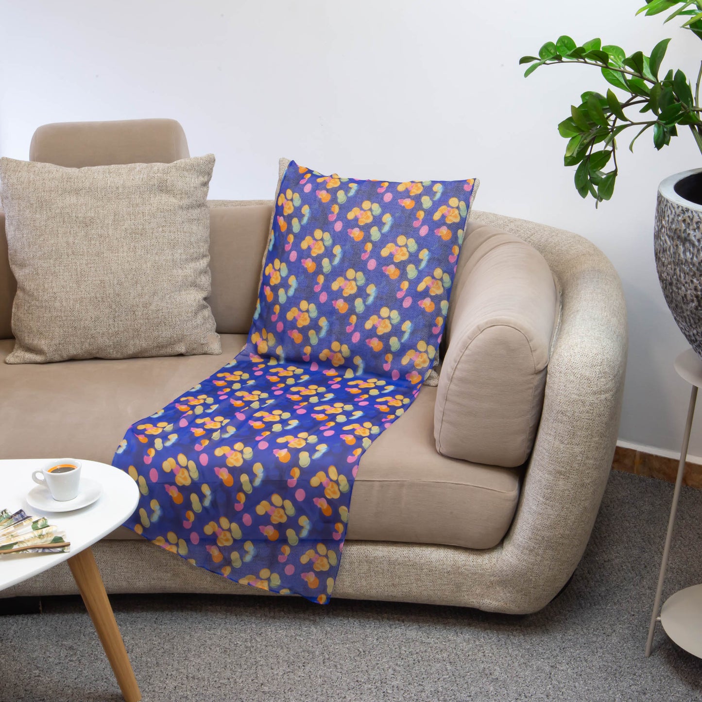 Eșarfă fină cu efect de mătase, imprimeu city lights, 160 x 50 cm - Neon Sunset