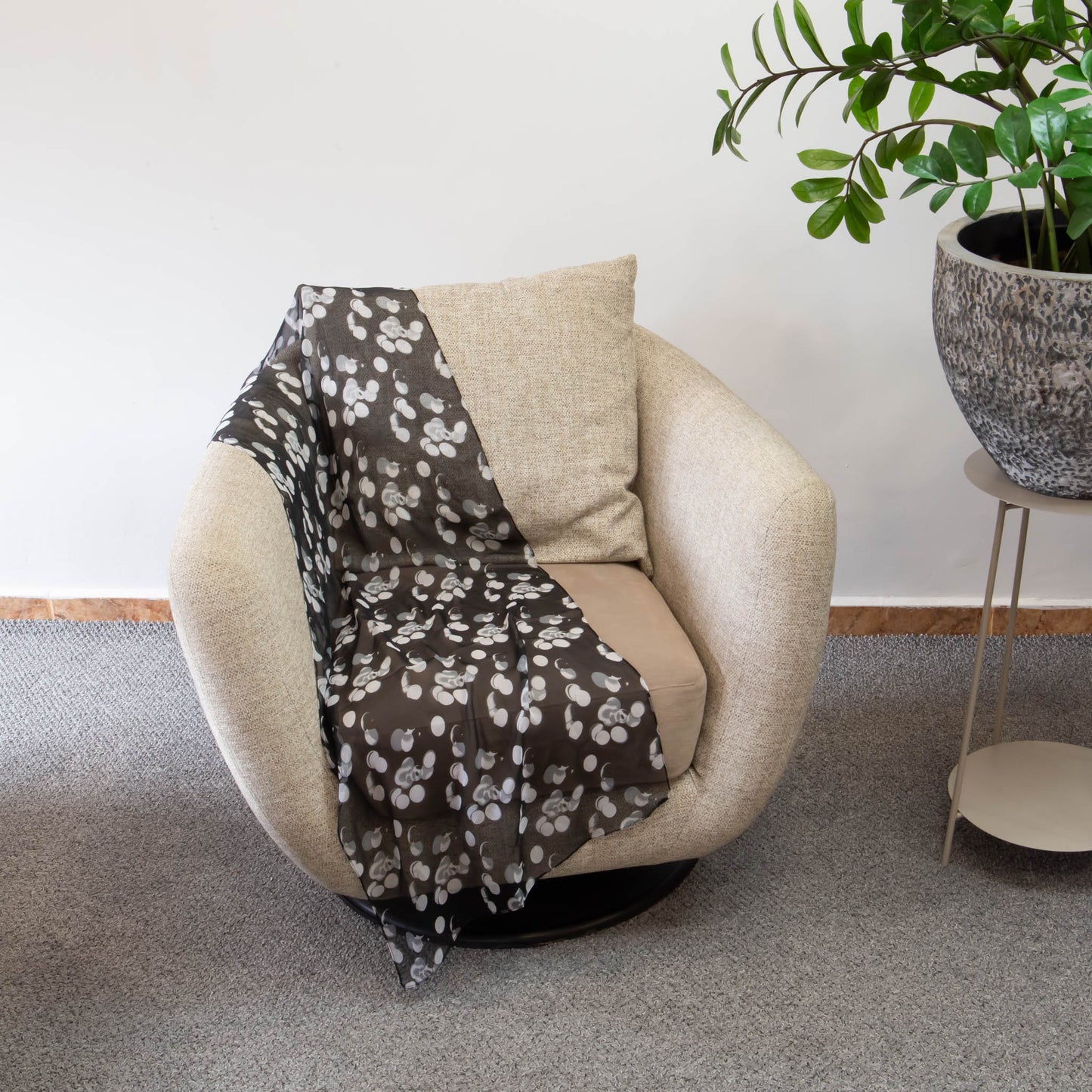 Eșarfă fină cu efect de mătase, imprimeu city lights, 160 x 50 cm - Night Shade