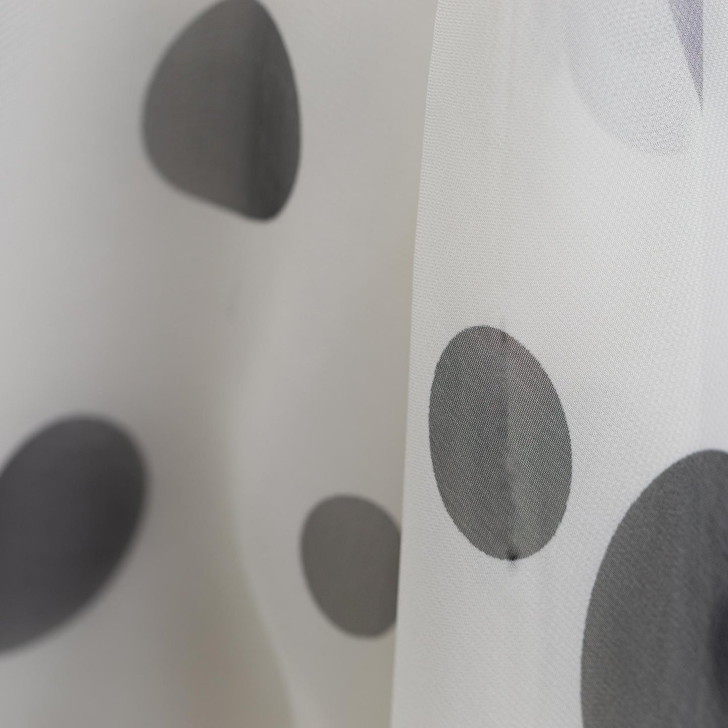 Eșarfă fină cu efect de mătase, imprimeu cu flori și buline negre, 160 x 50 cm