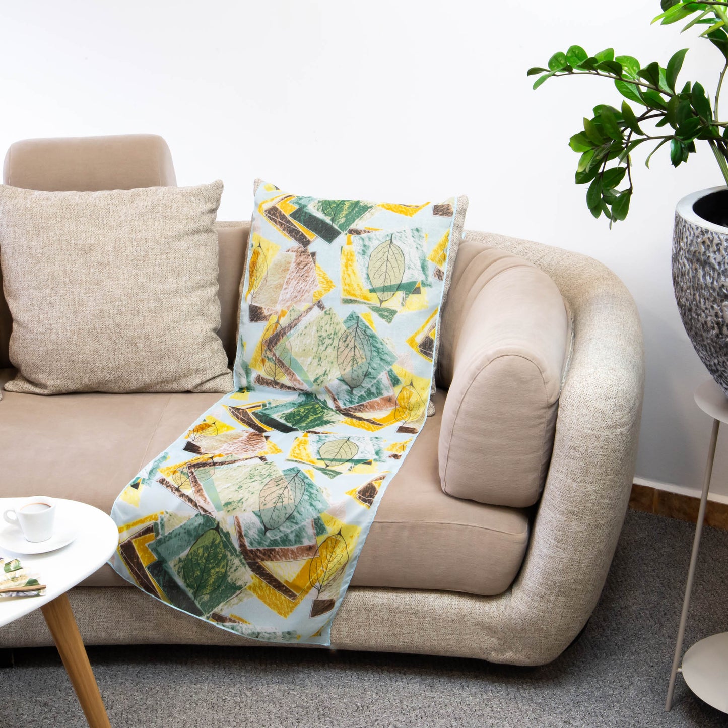 Eșarfă fină cu efect de mătase, imprimeu cu frunze și secțiuni colorate, 150 x 45 cm - Fresh Lime