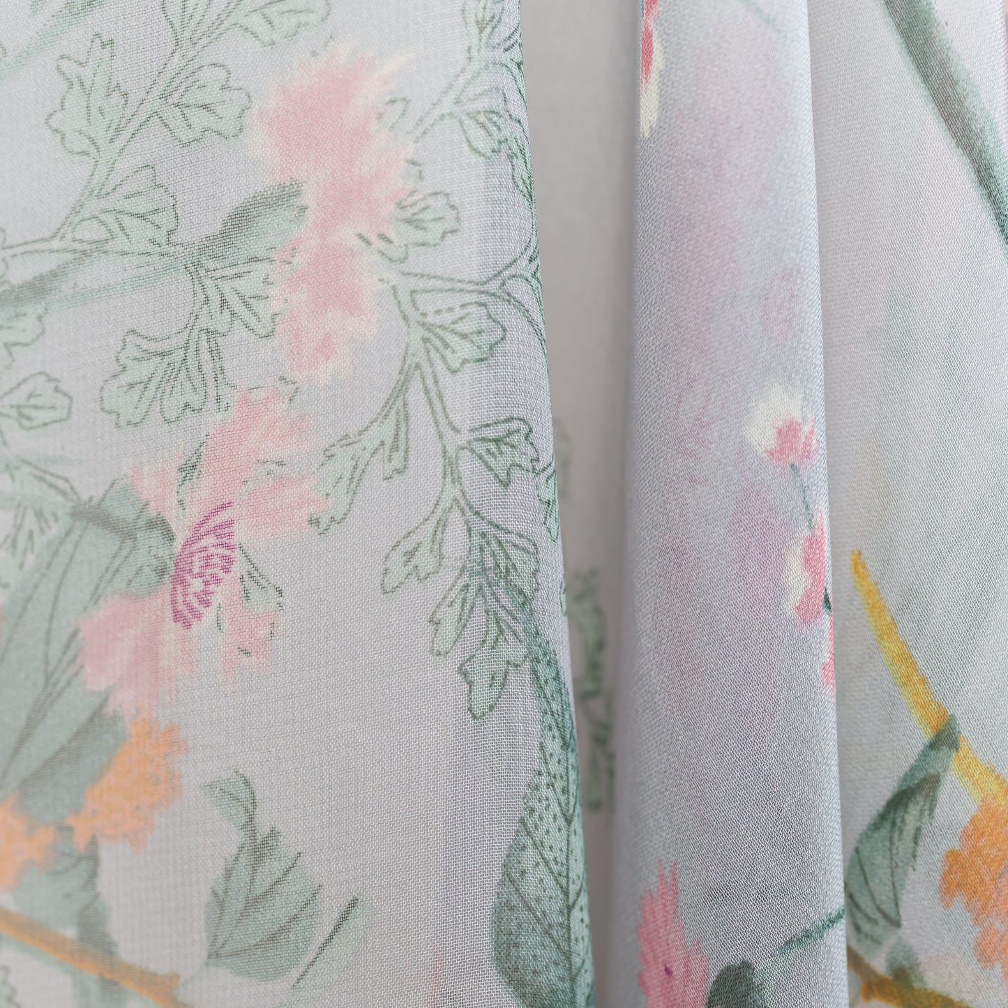 Eșarfă fină cu efect de mătase, imprimeu delicate wild flowers, 160 x 50 cm - Verde