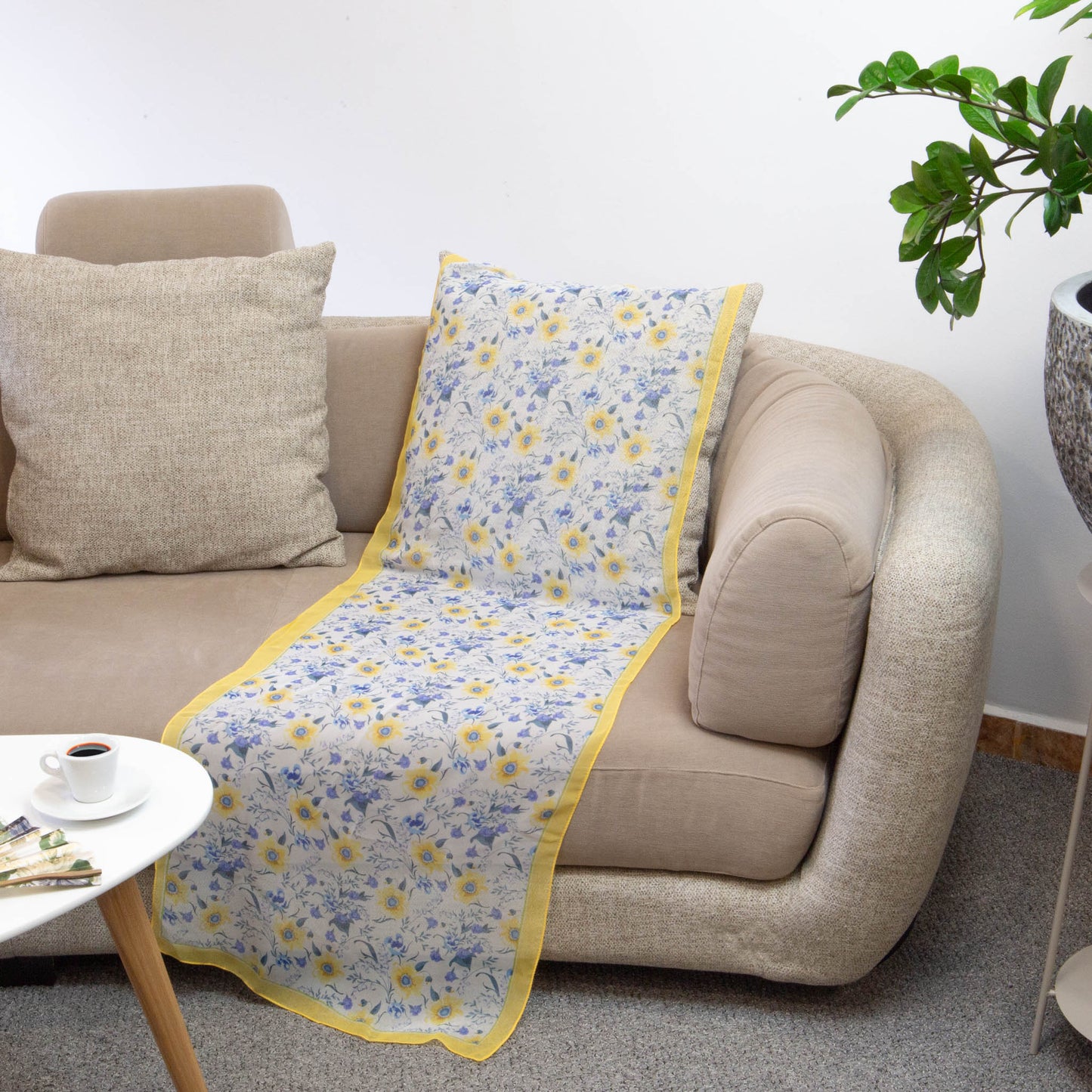 Eșarfă fină cu efect de mătase, imprimeu flori delicate summertime, 160 x 50 cm - Galben Albastru