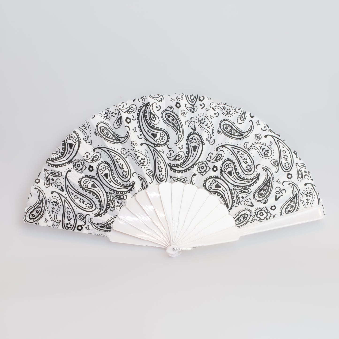 Evantai pliabil ușor, 23 cm, paisley - Alb