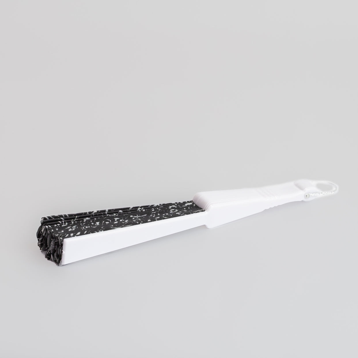 Evantai pliabil ușor, 23 cm, paisley - Negru