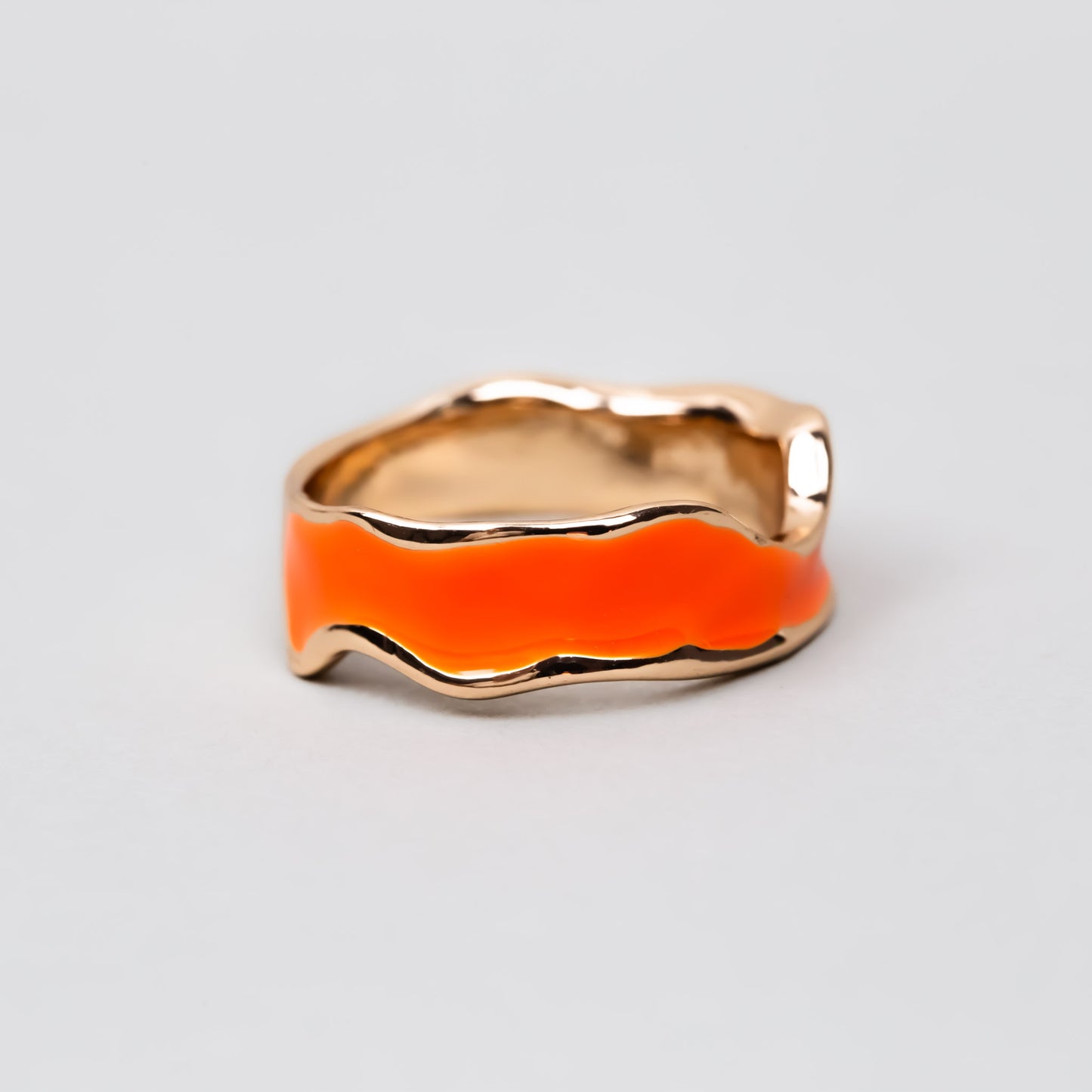 Inel auriu cu formă abstractă și accent color - Portocaliu