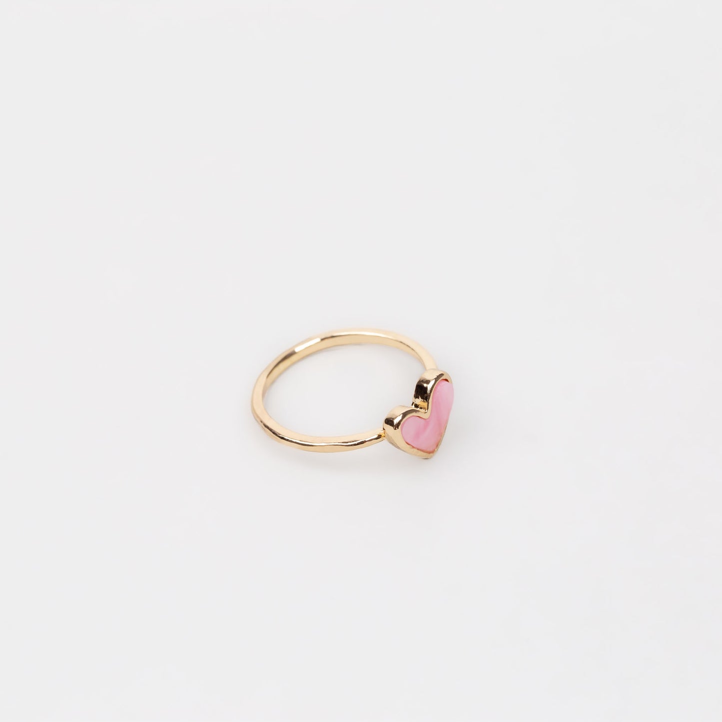 Inel auriu cu piatră sidefată în formă de inimă - Roz
