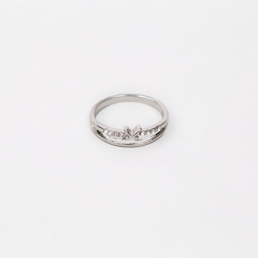 Inel cu element în formă de X și ștrasuri - Argintiu