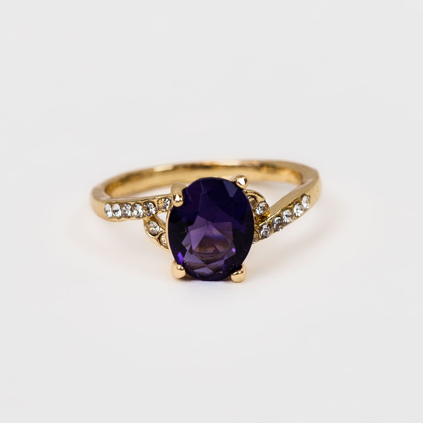 Inel cu piatră ovală și ștrasuri - Mov