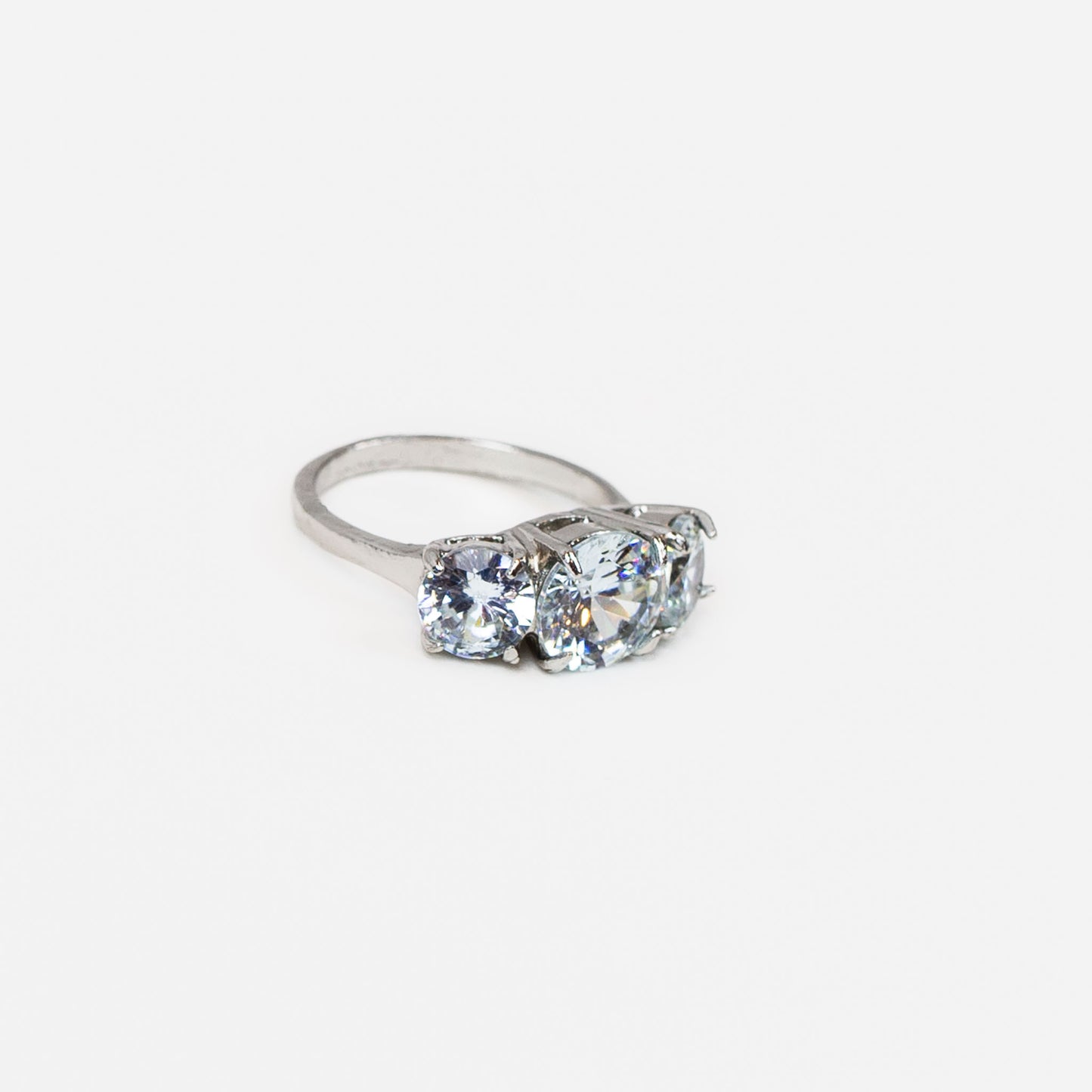 Set cadou cercei, brățară, inel, agrafe cu pietre - Gata pentru petrecere