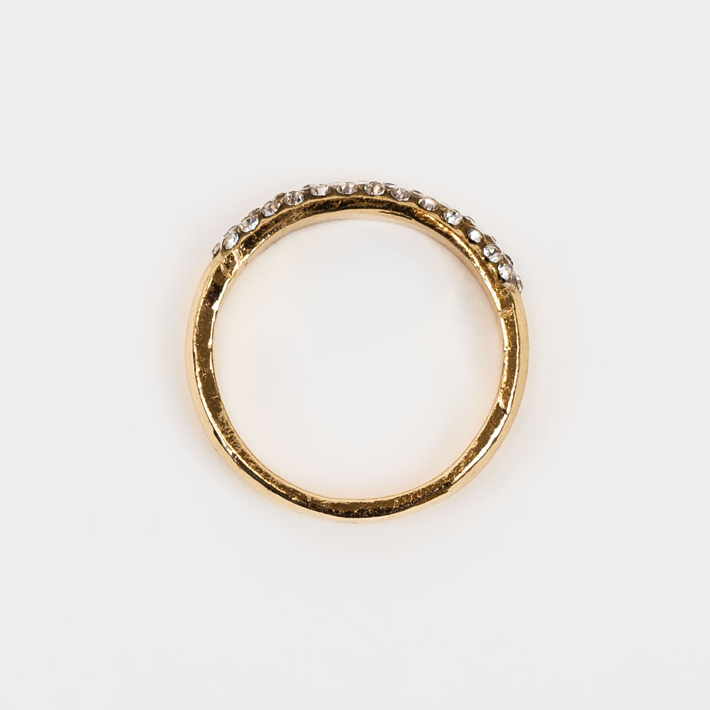 Inel simplu cu ștrasuri delicate - Auriu