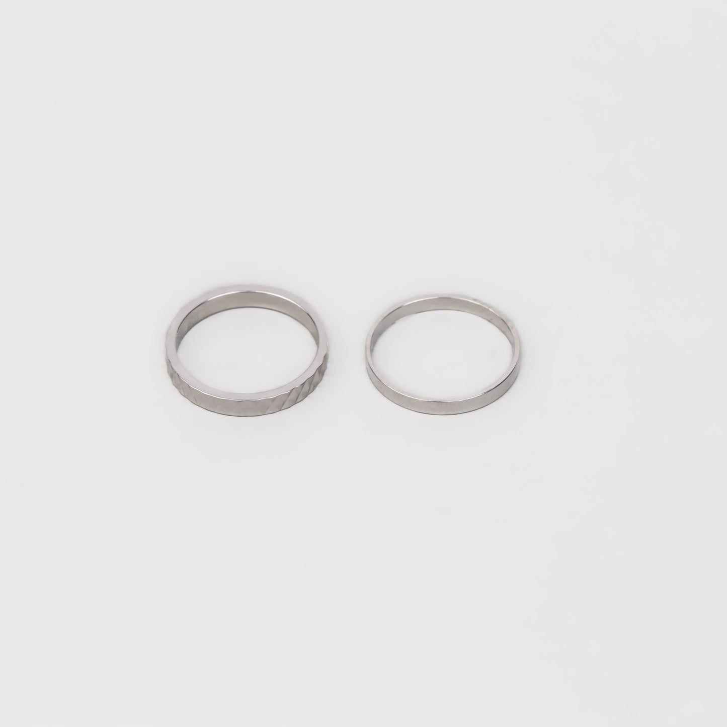 Inele simple în stil minimal cu forme de diamant, set 2 buc - Argintiu