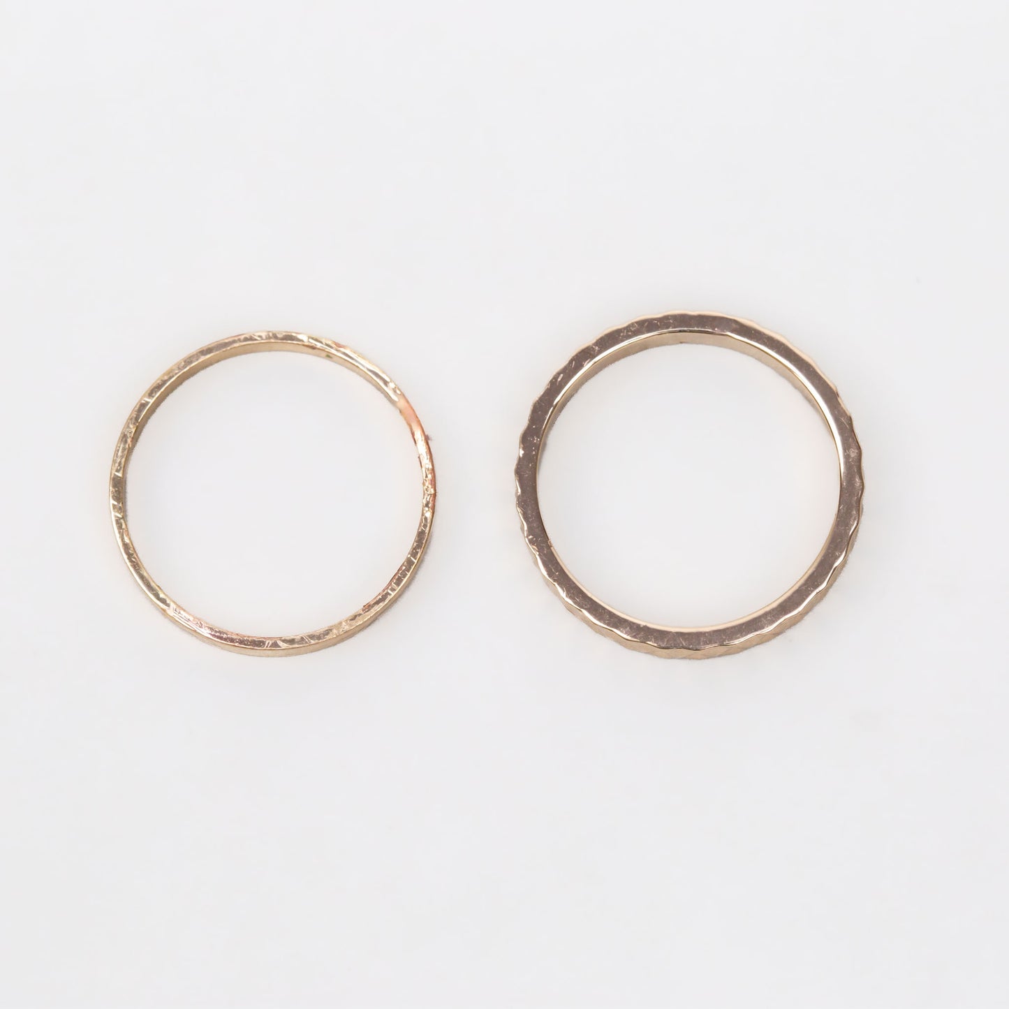 Inele simple în stil minimal cu forme de diamant, set 2 buc - Auriu