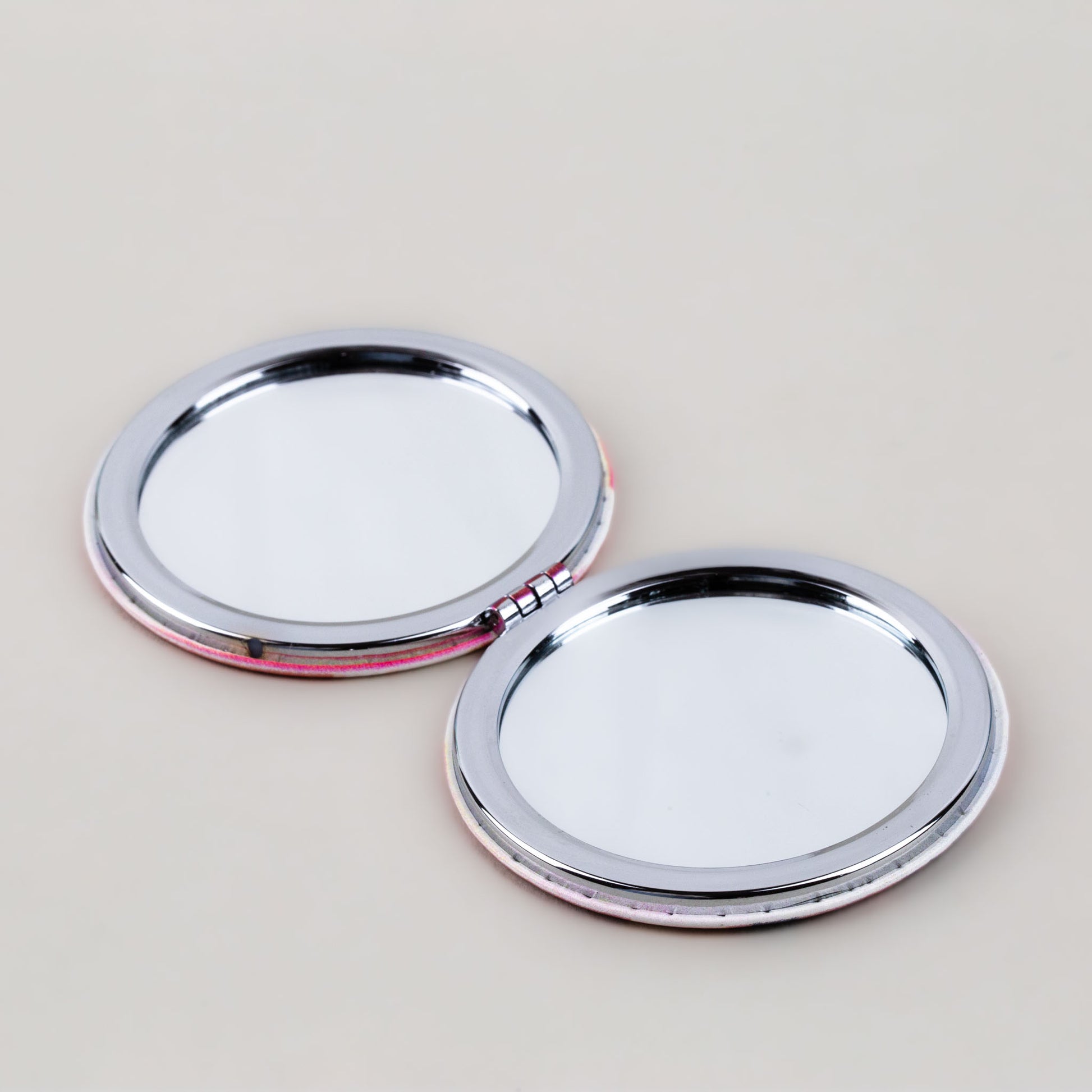 Oglindă de poșetă, formă rotundă cu 2 părți, model love shopping - Exclusive