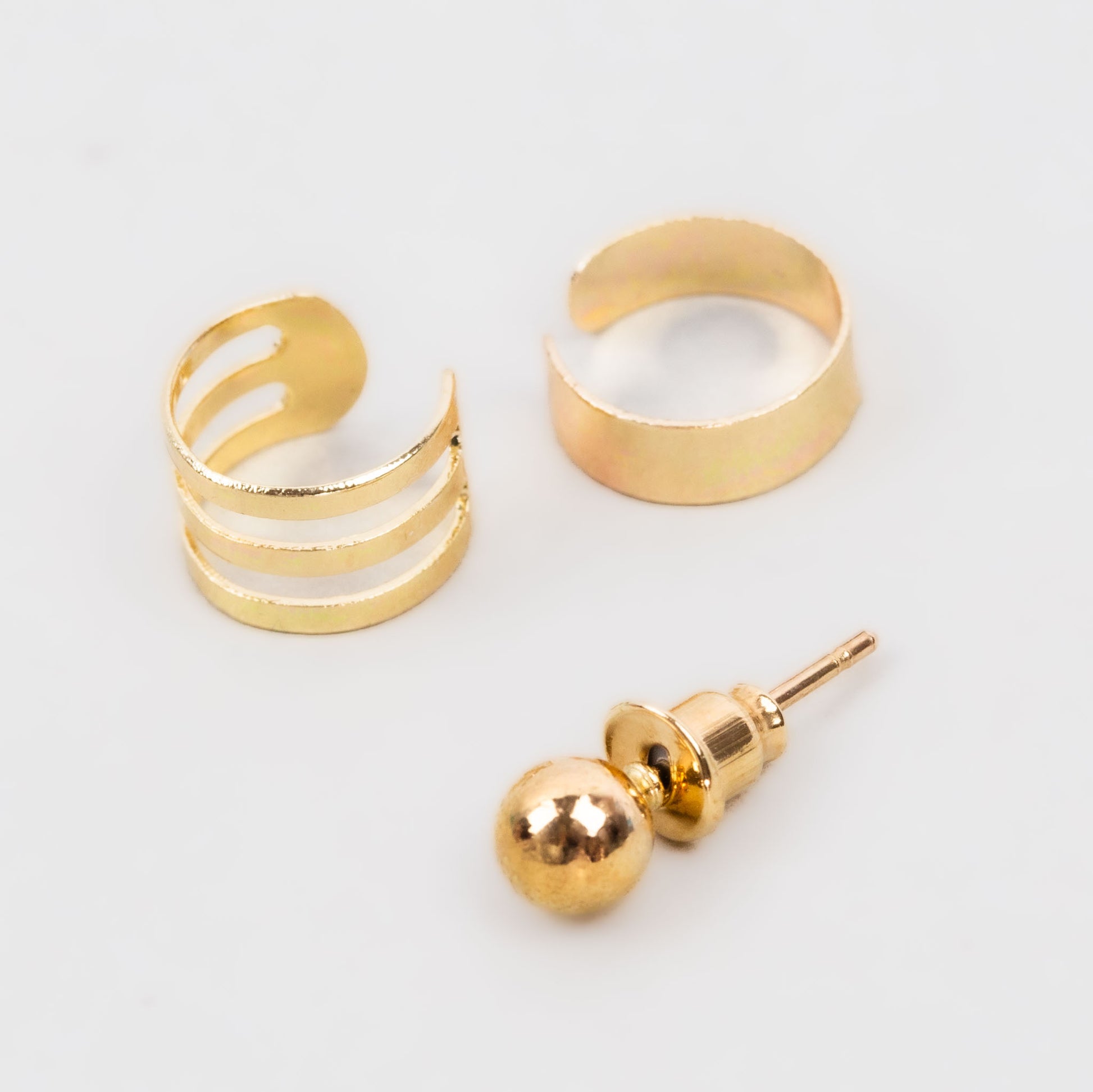 Ornamente de ureche și cercel cu perlă mică, set 3 buc - Auriu discret