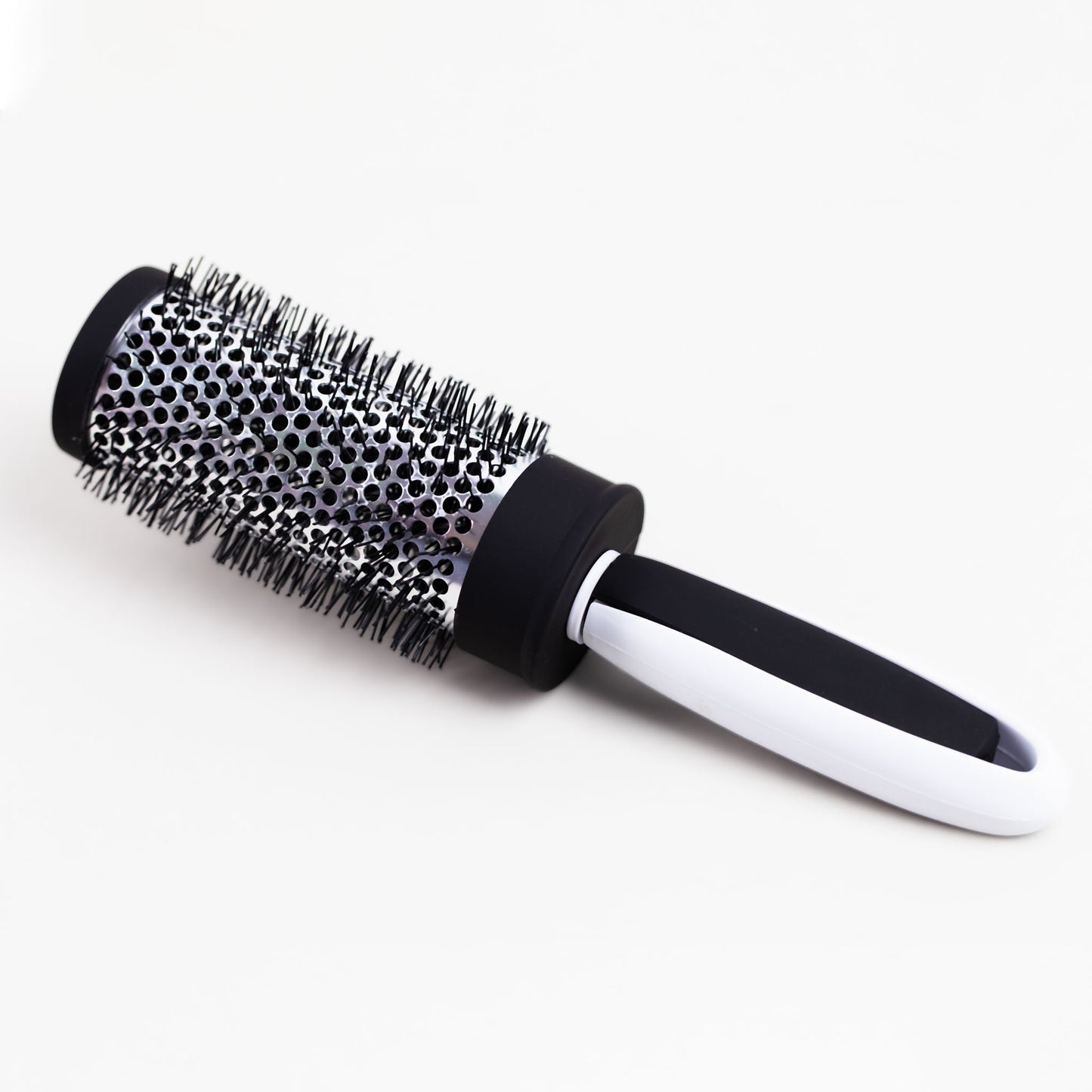 Perie de păr rotundă cu perforații și mâner alb/negru, diametru 6 cm - Alb, Negru