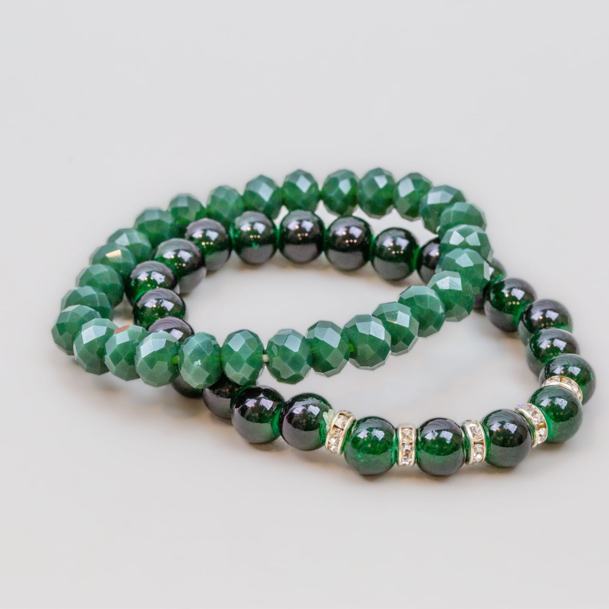 Set brățari elastice cu perle, pietre și ștrasuri, 2 buc - Verde